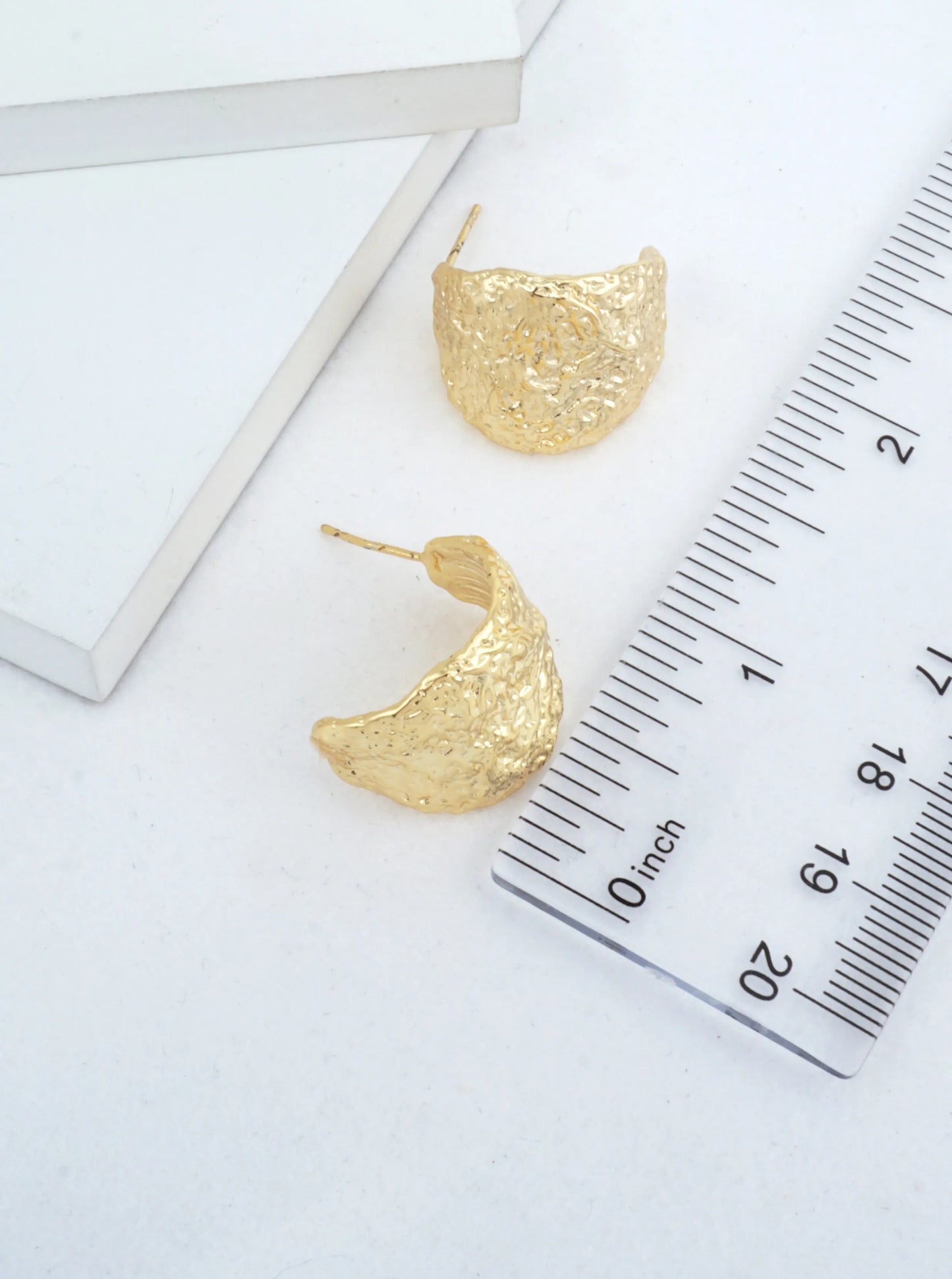 14K-Gold-Dipped-Hammered-Huggie-Earrings-151-DE1571-GD-1-7DQEIA12060526K0310.jpg