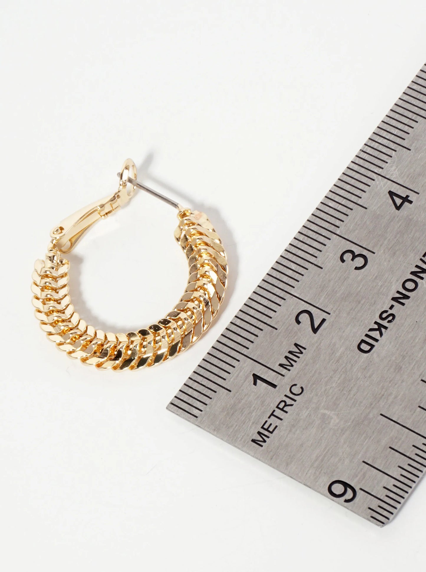 14K-Gold-Dipped Polished 25mm Chain-design Latch-Back Hoop Earrings