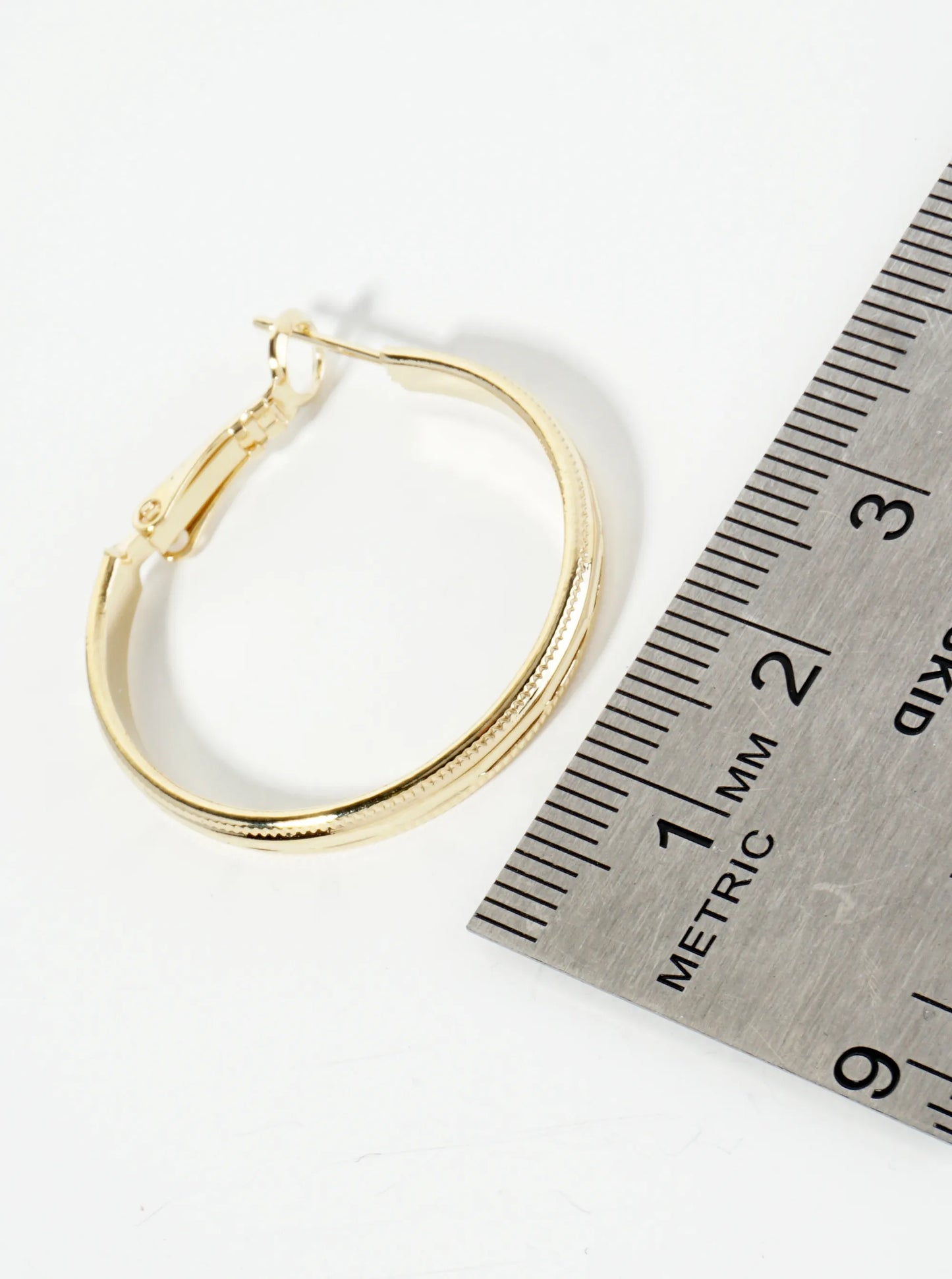 14K-Gold-Dipped Polished 30mm Latch-Back Hoop Earrings With Intricate Texture