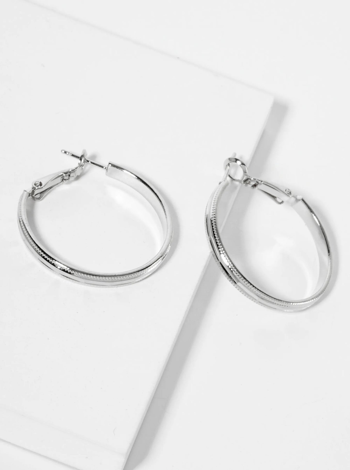 14K-Gold-Dipped Polished 30mm Latch-Back Hoop Earrings With Intricate Texture