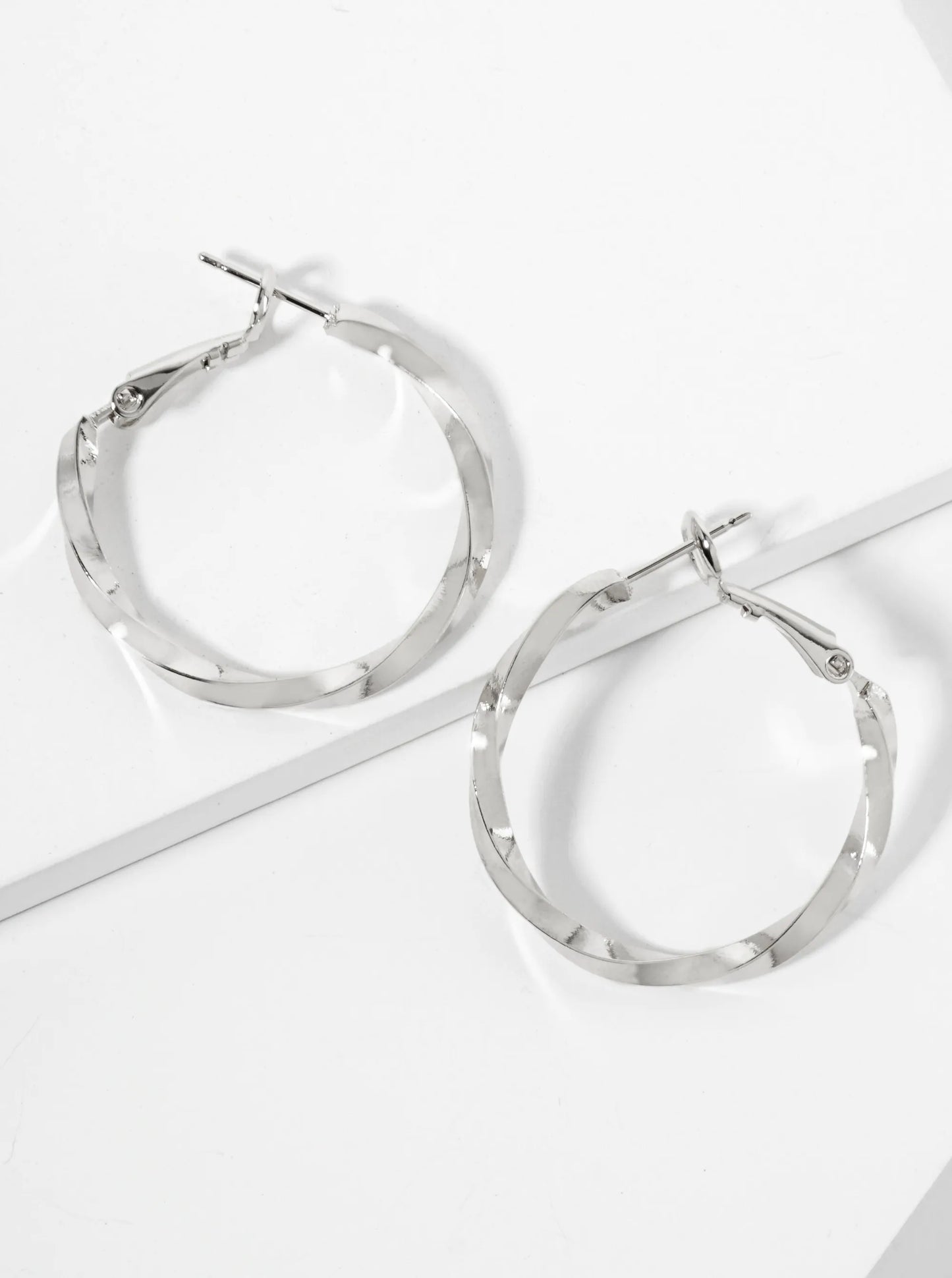 14K-Gold-Dipped Polished 30mm Twist Latch-Back Hoop Earrings