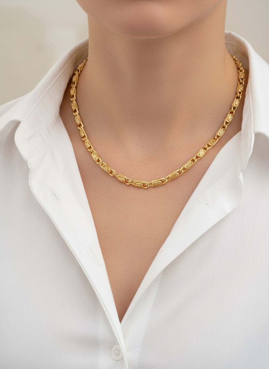 18 Inch Rectangle Textured Brass Chain Necklace