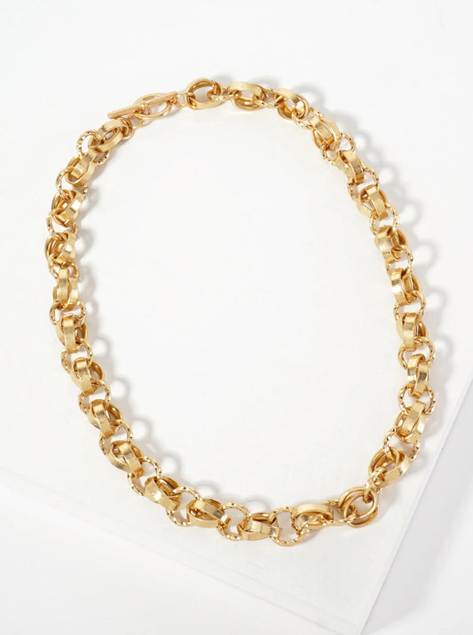 18-inch Metal Refined Linked Chain Necklace With Toggle-Closure