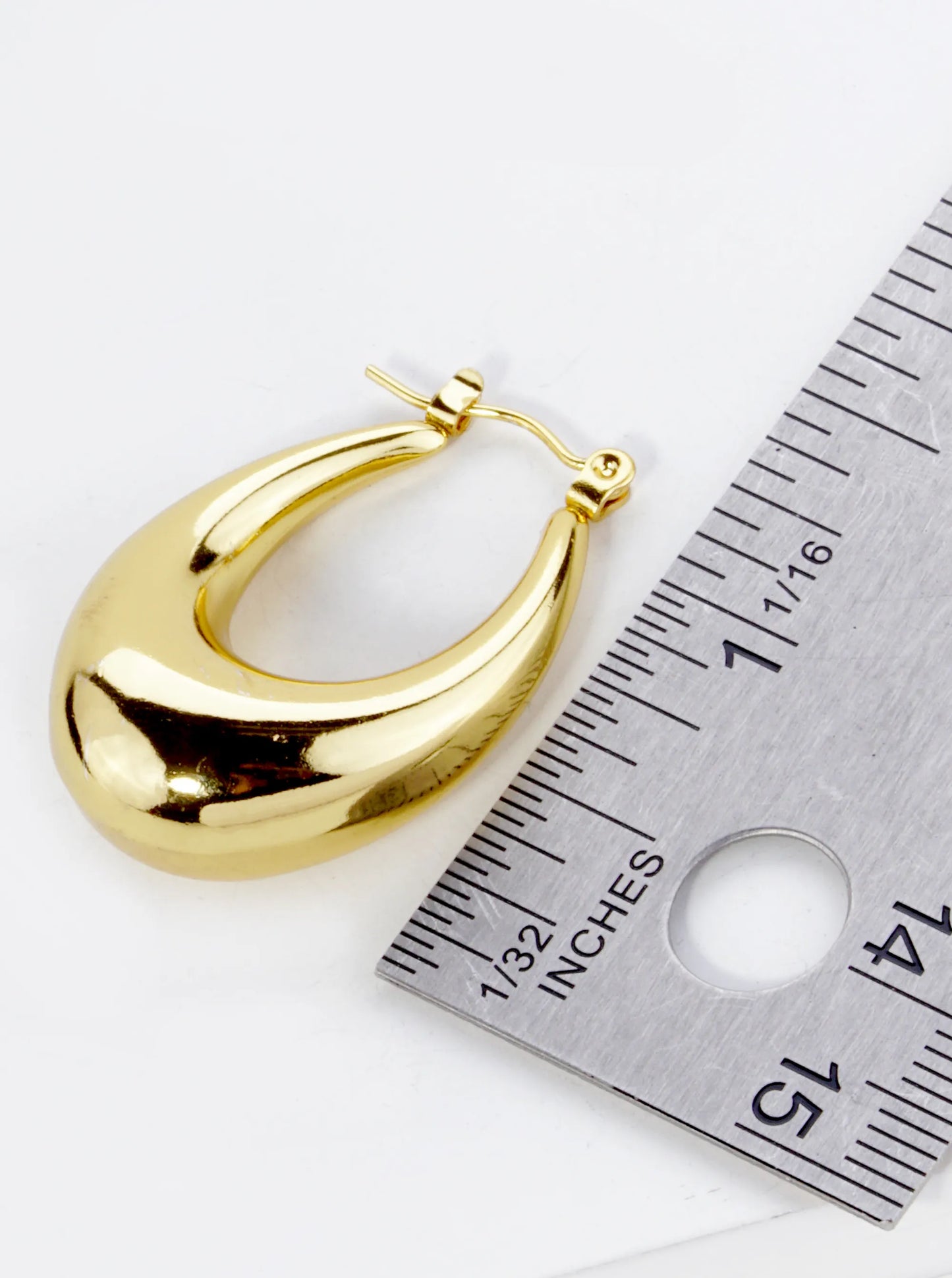 18K Gold Plated Stainless Steel 32mm Hollow Oval Hoop Earrings