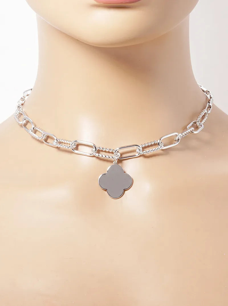 18k Gold Dipped Quatrefoil Pendant Chain Necklace