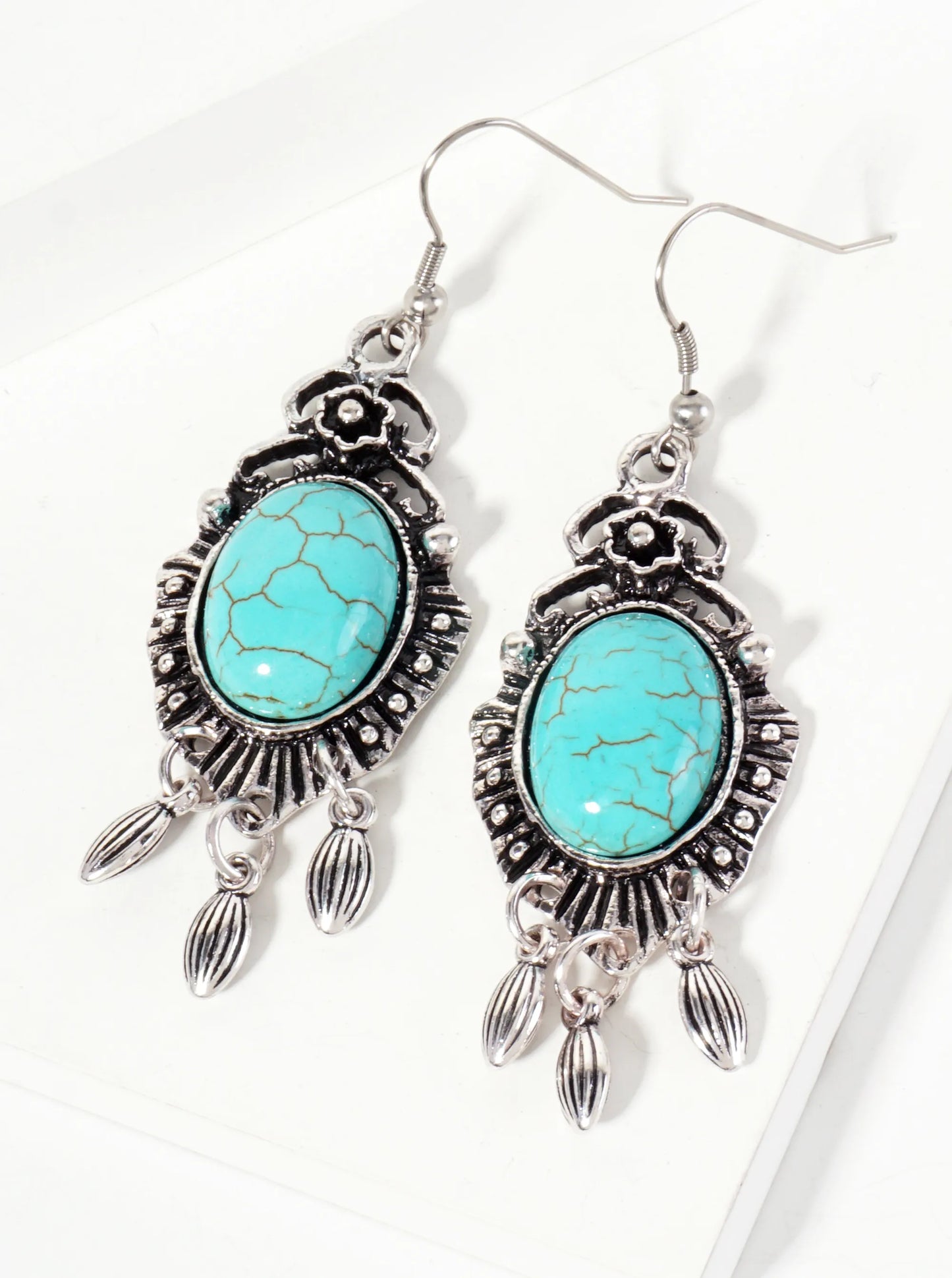 18mm Oval-Shaped Turquoise Semi-Precious Natural-Stone Dangle Earrings