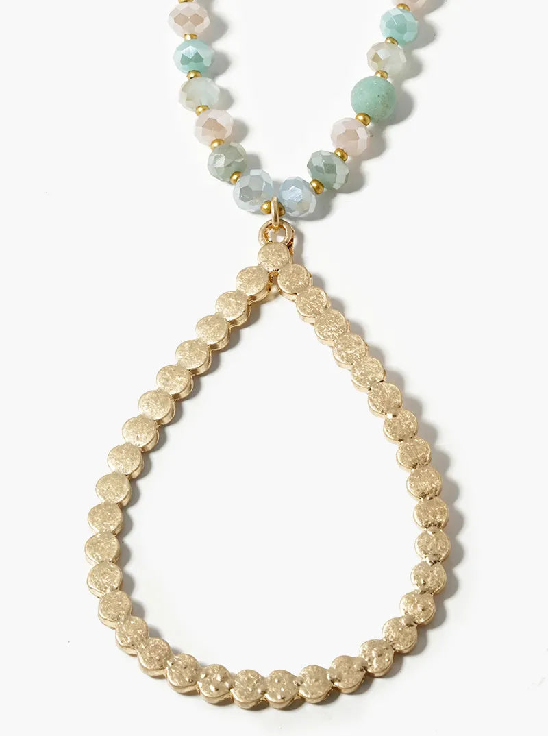 34 Inch Teardrop Pendant Faceted Glass Necklace With Matching Earrings