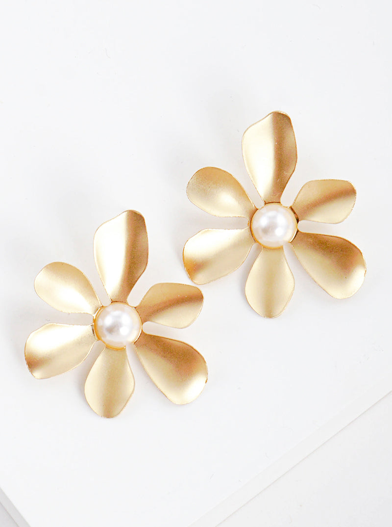 Acrylic Pearl Metal Floral Flower Post Stud Earrings