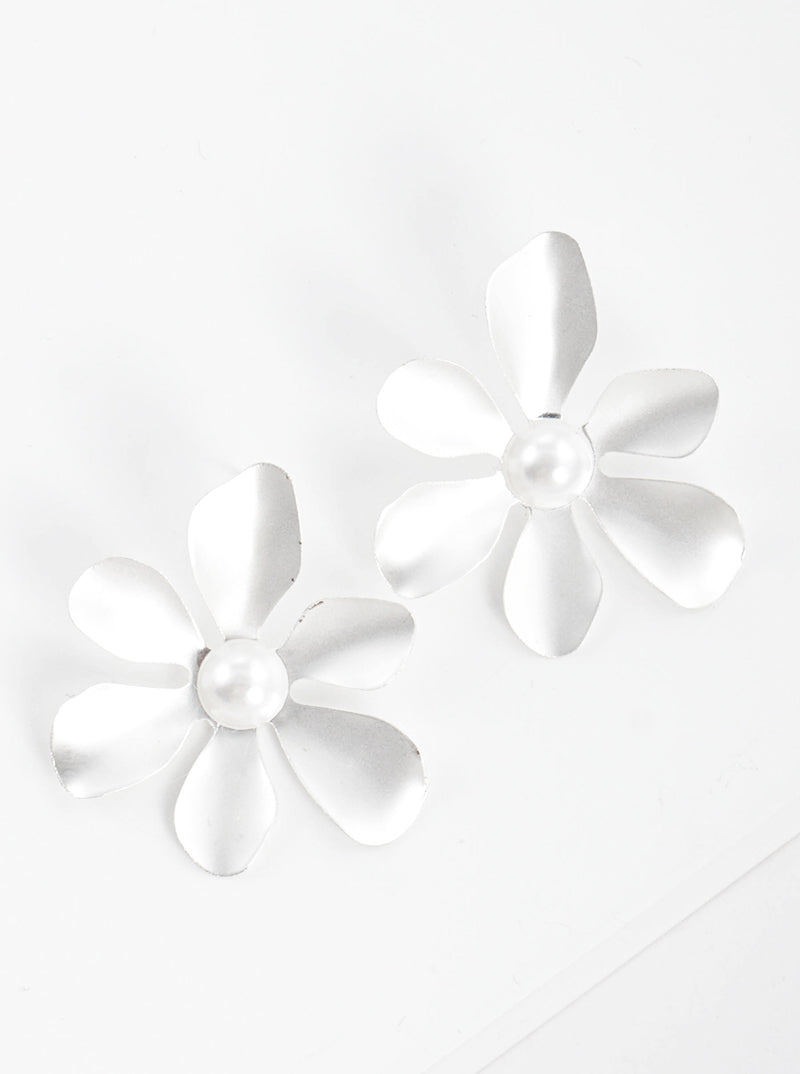 Acrylic Pearl Metal Floral Flower Post Stud Earrings