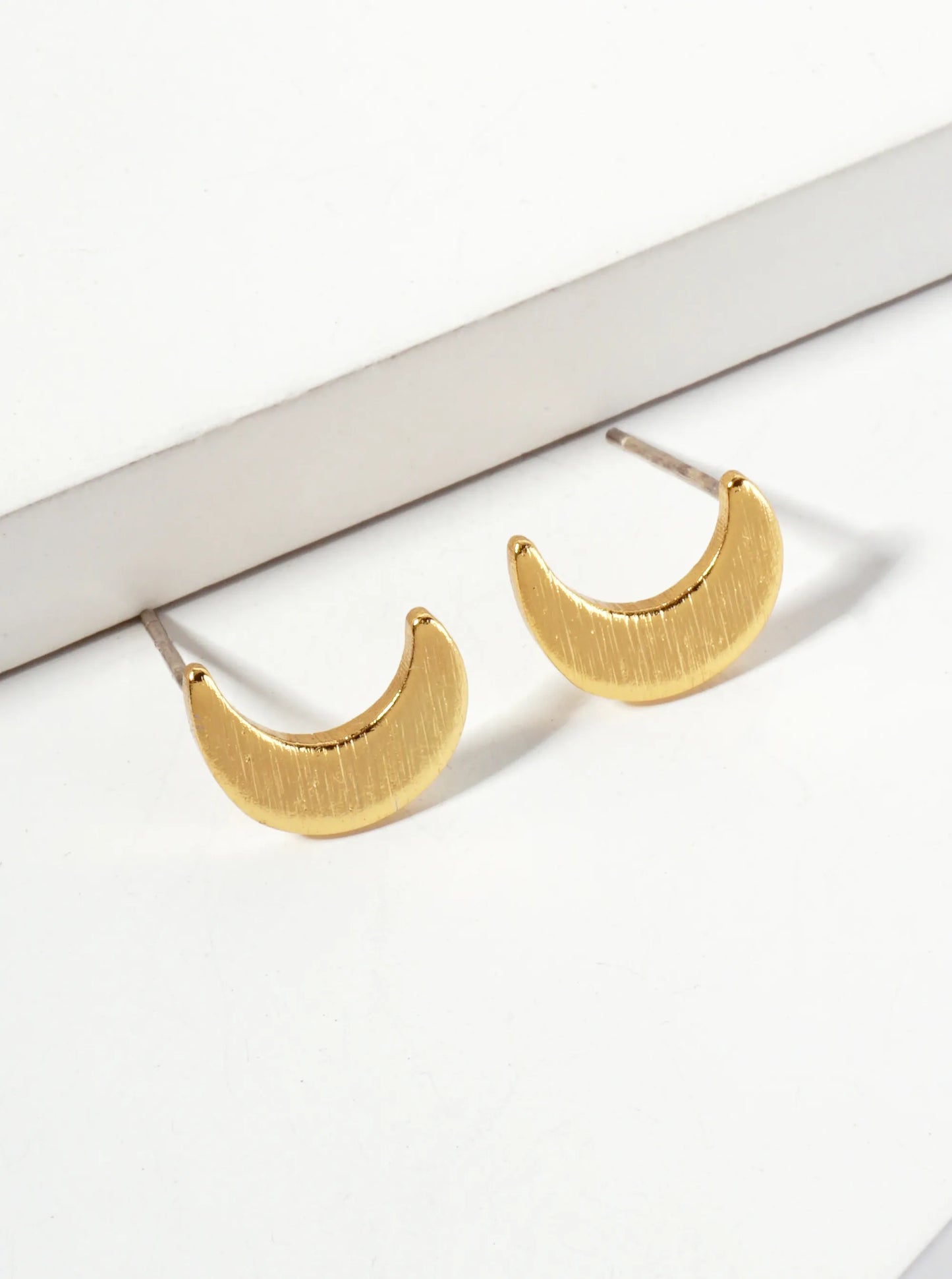 Celestial-theme Brass Brushed-Texture Crescent-Moon Stud Earrings
