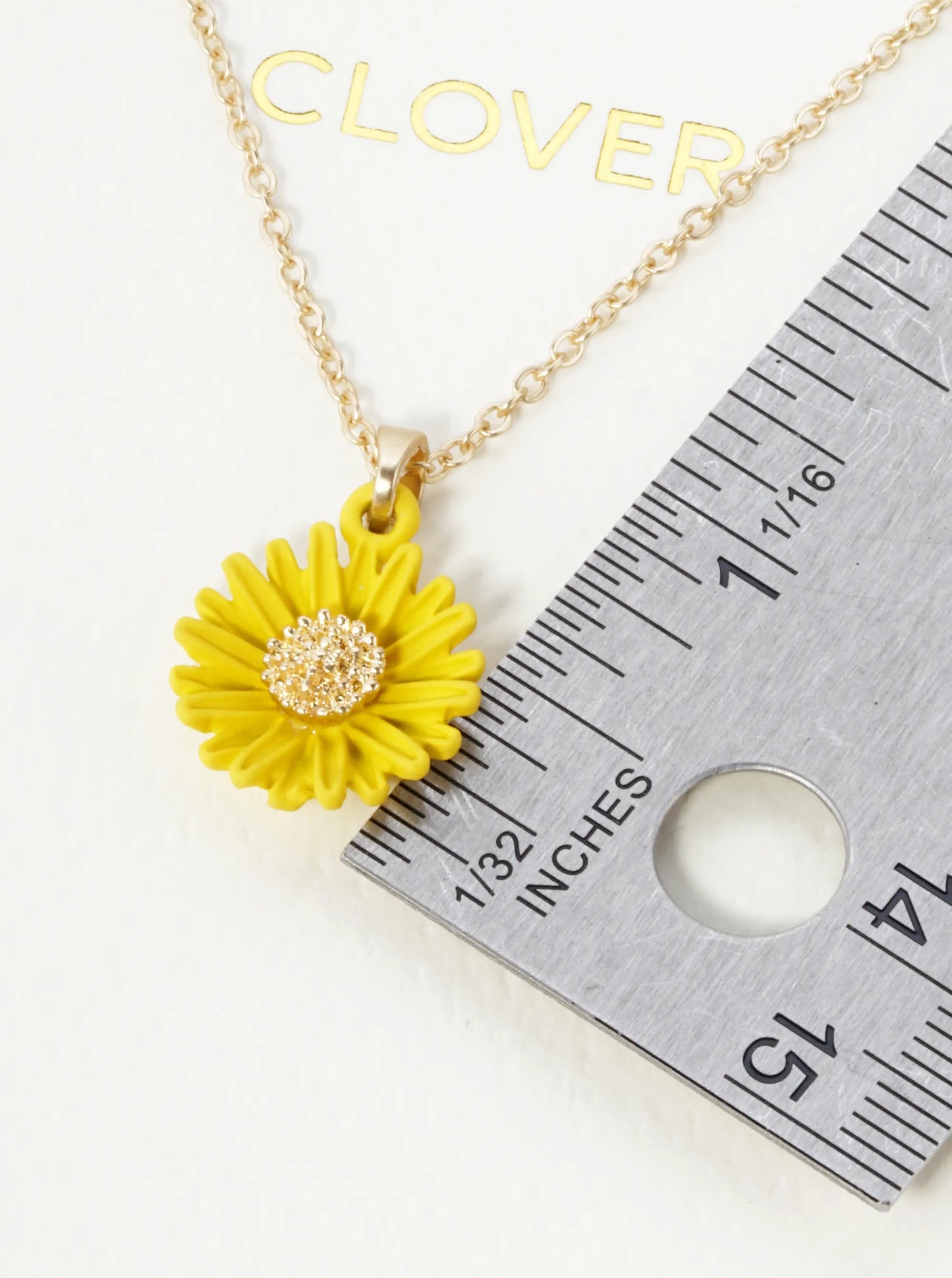 Color Coated Daisy Flower Pendant 16 Inch Necklace