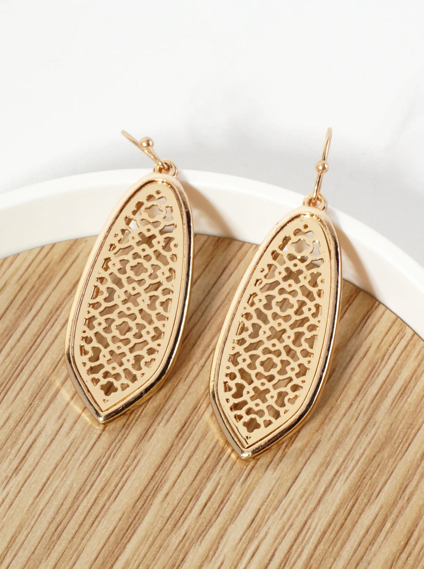 Dual-Tone Quatrefoil-Pattern Filigree Dangle Earrings