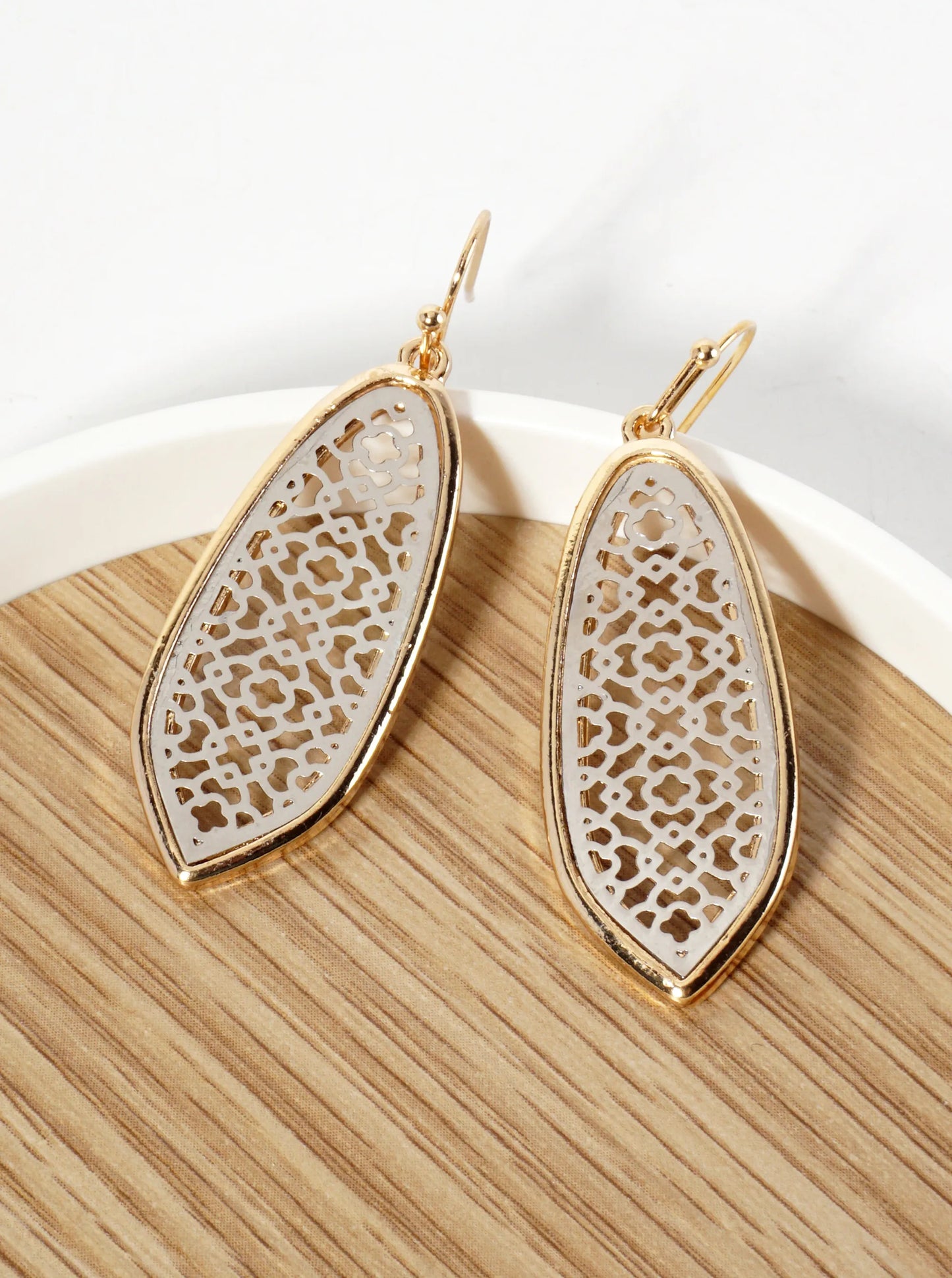 Dual-Tone Quatrefoil-Pattern Filigree Dangle Earrings