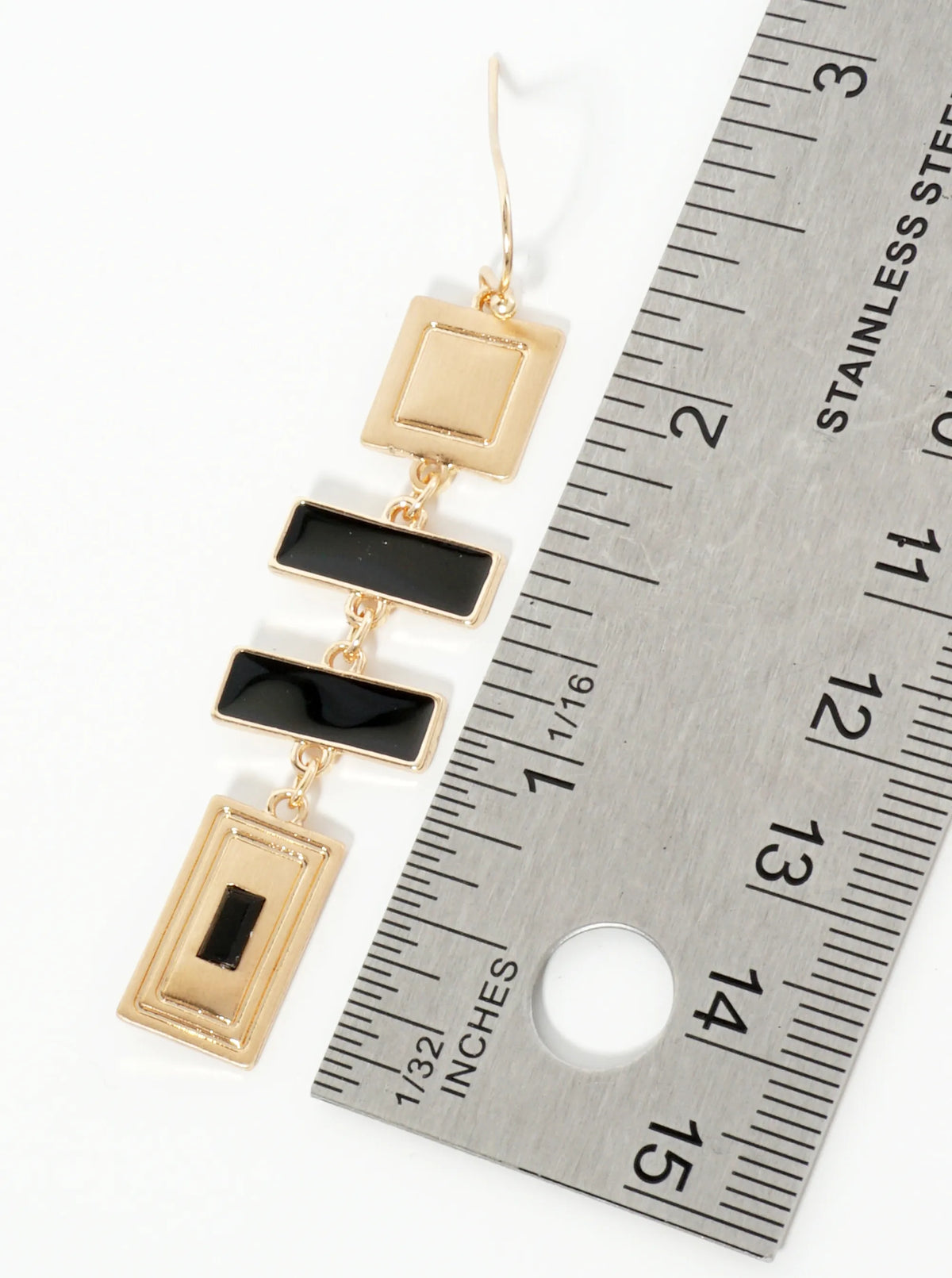 Edgy Dangle Earrings With Various Square Shapes