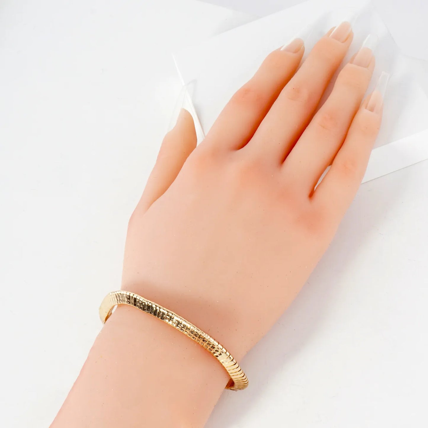 Geometric Hammered-Texture Triangle Metal Stretch Bracelet