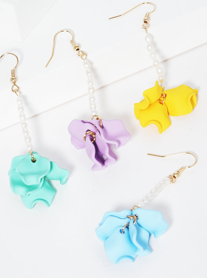 20mm Twisted Petal Flower Hoop Earrings