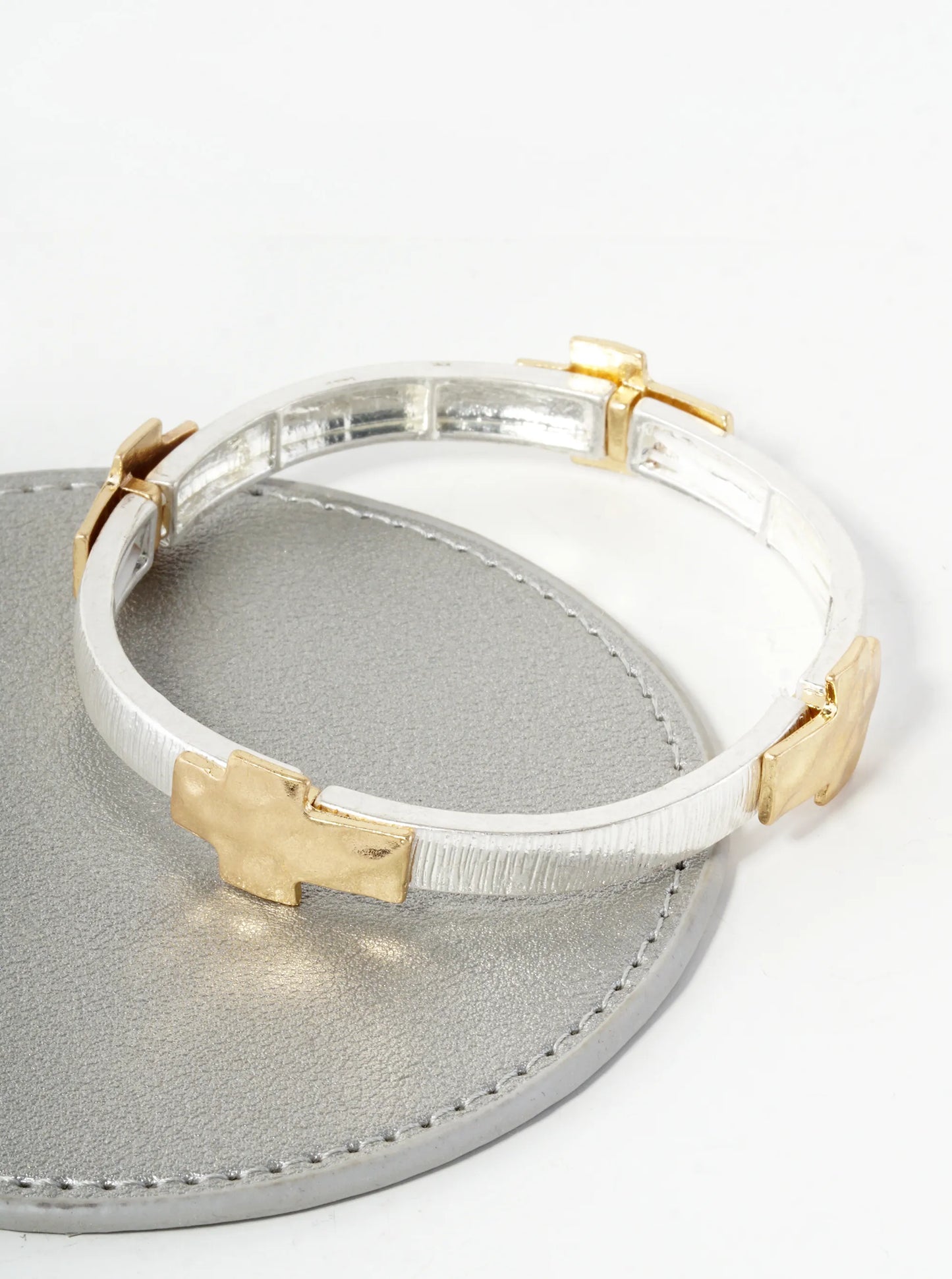 Hammered Cross Cast Brushed Metal Stretch Bracelet