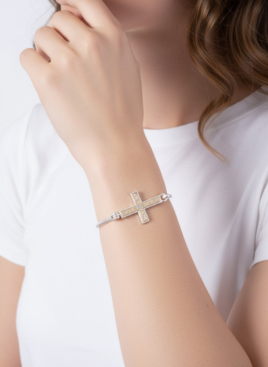 Hammered-Cross-Rhinestone-Bangle-Bracelet-33-QB2618-WSWGCR-2-KQBBU928072526K0110.jpg