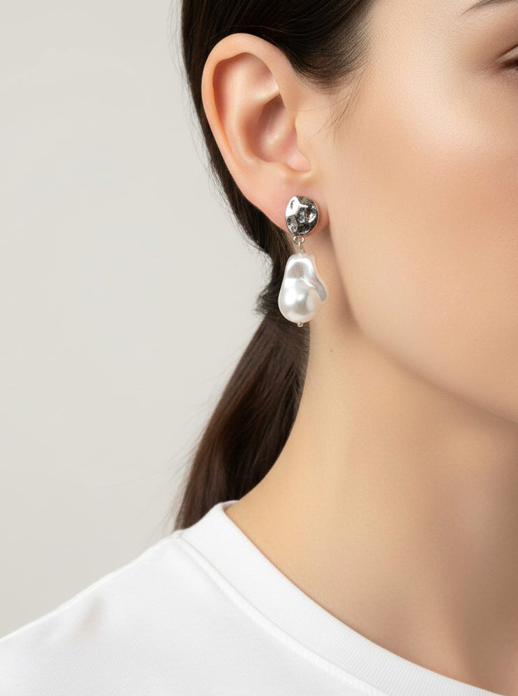 Hammered Oval Artistic Resin Pearl Earrings