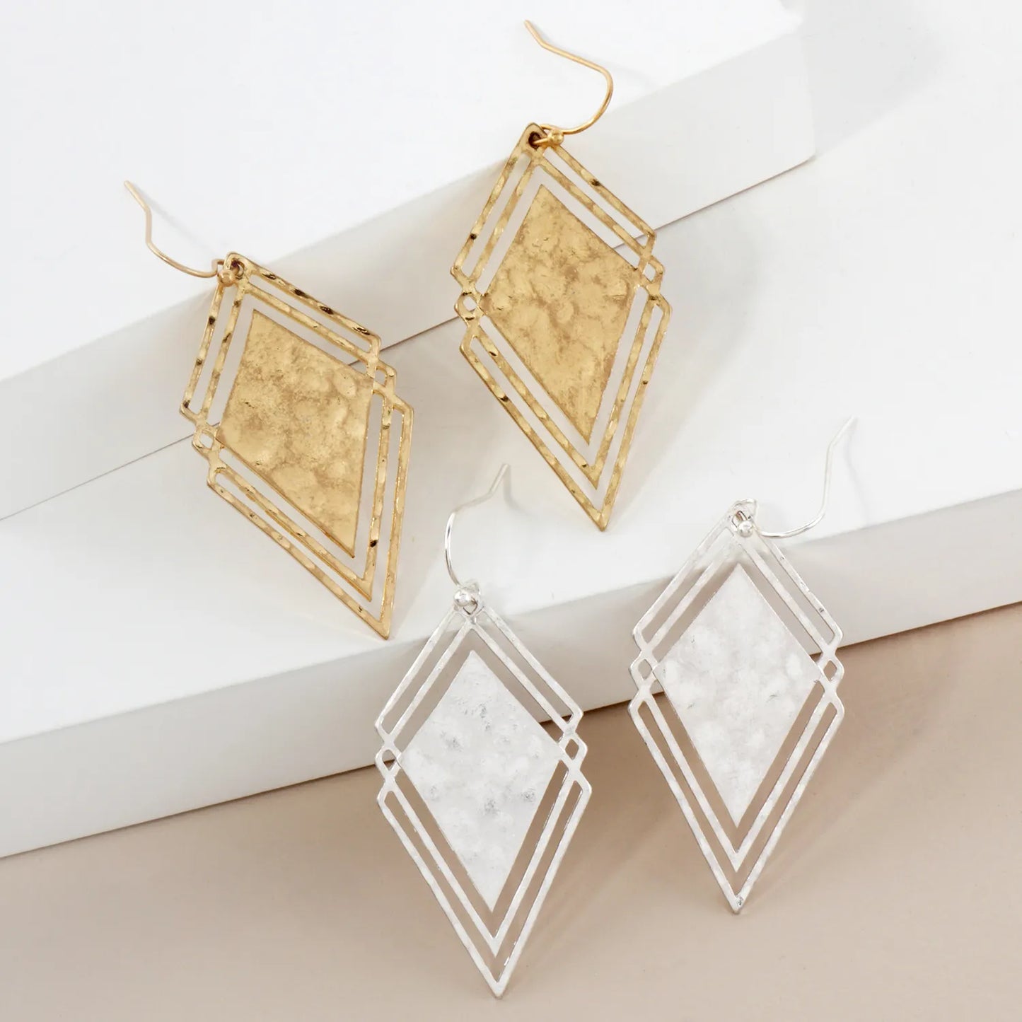 Hammered-Texture Overlapping Diamond Shape Geometric Dangle Drop Earrings