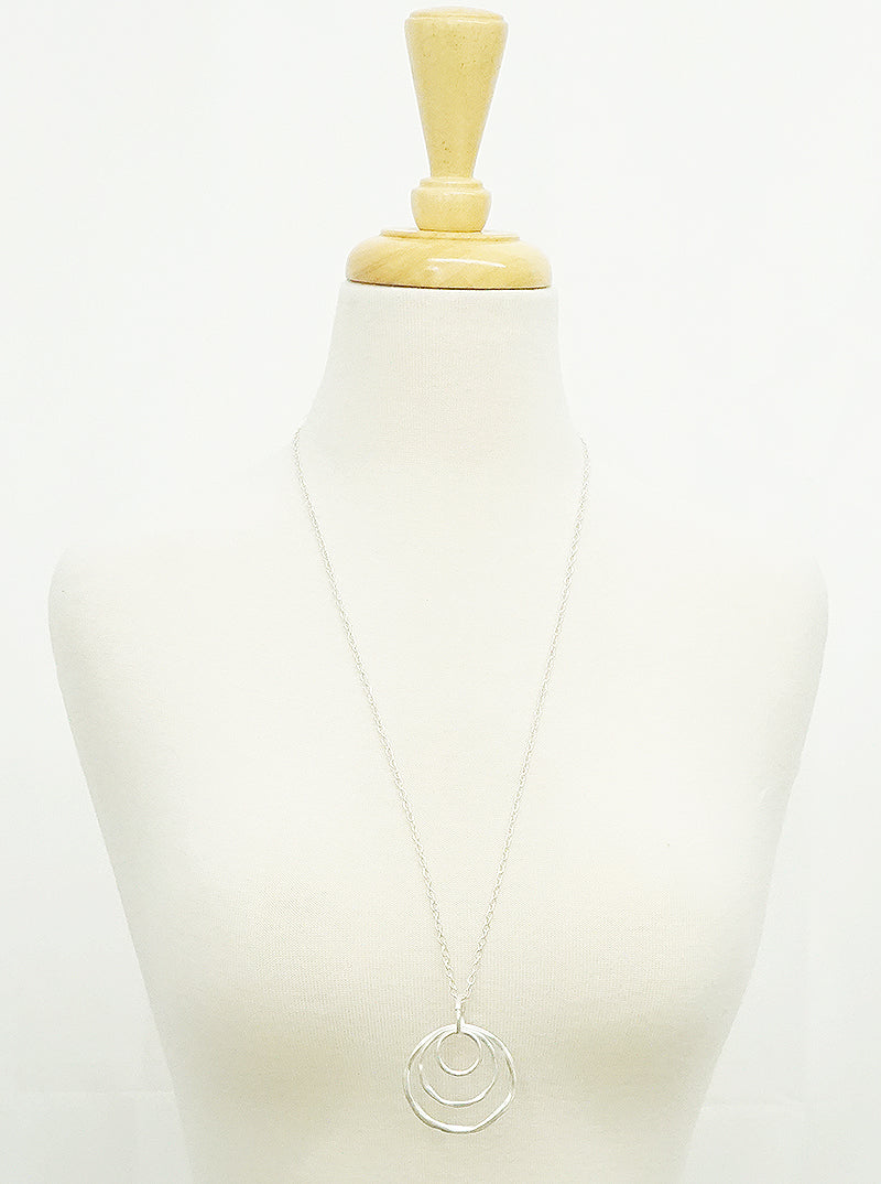 Hammered Metal Linked Circle Pendant Long Necklace