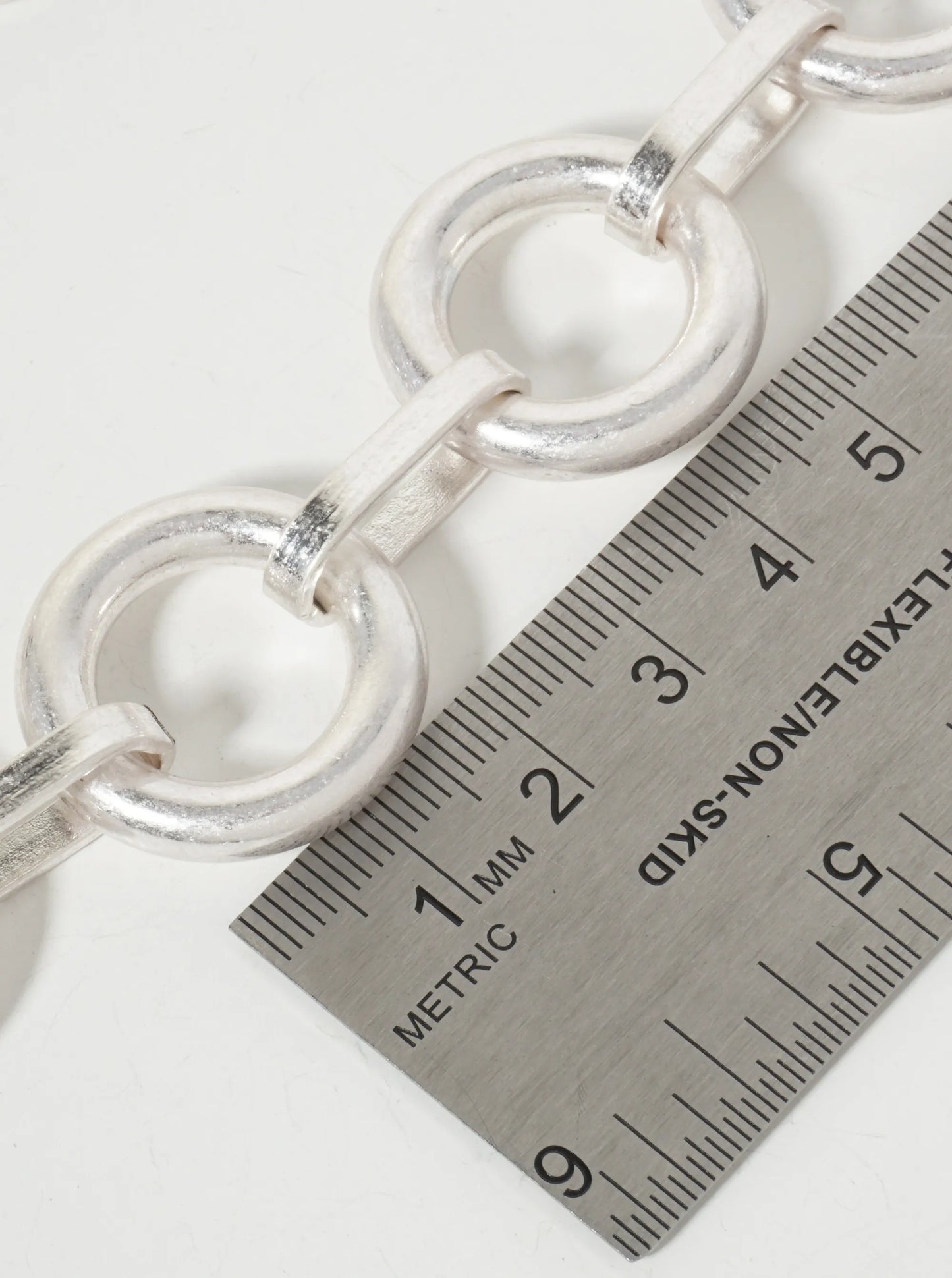Metal 20mm Hollow Circle Chain Necklace