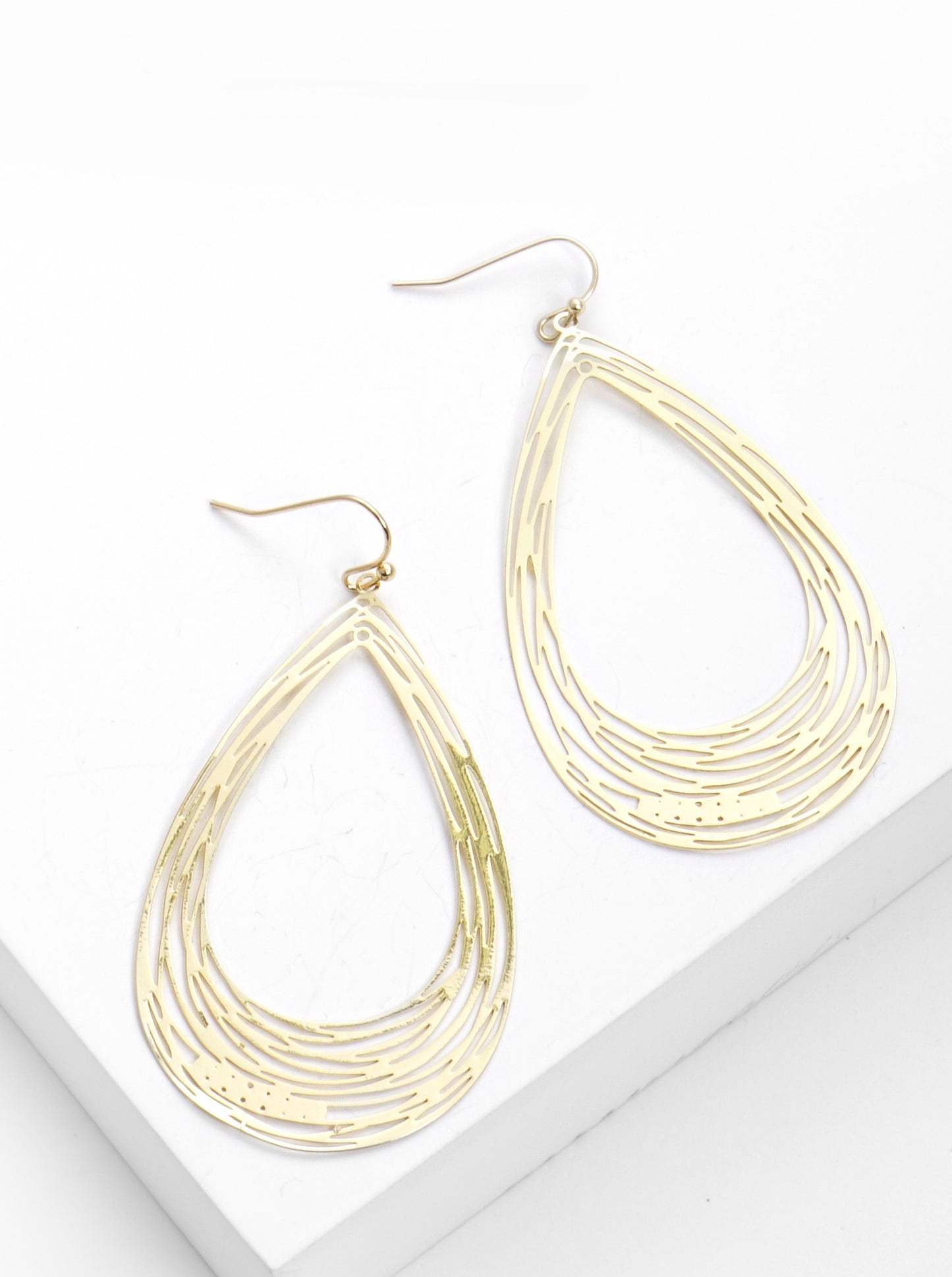 Metal Teardrop Filigree Lightweight Fish Hook Dangle Drop Earrings