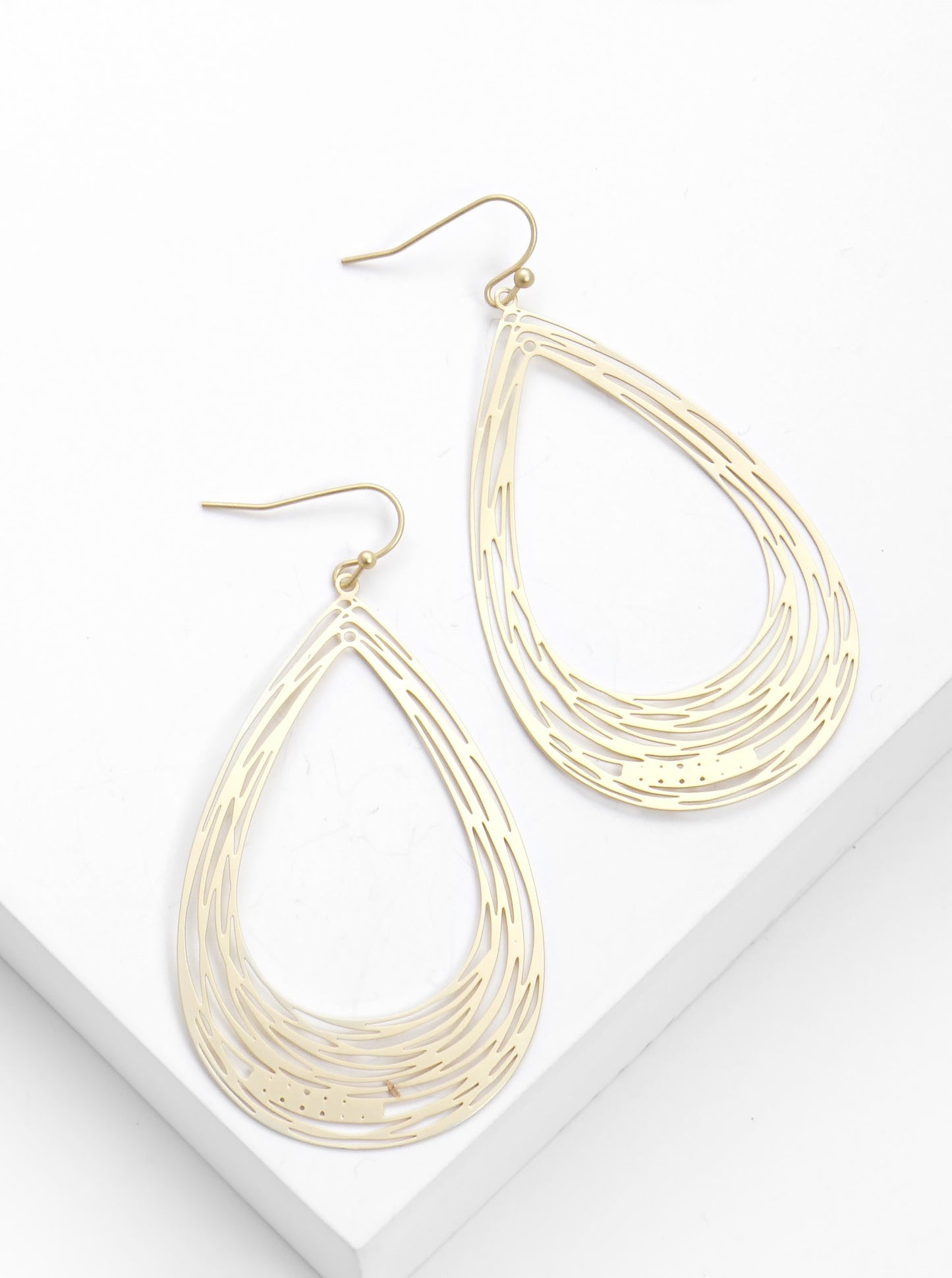 Metal Teardrop Filigree Lightweight Fish Hook Dangle Drop Earrings
