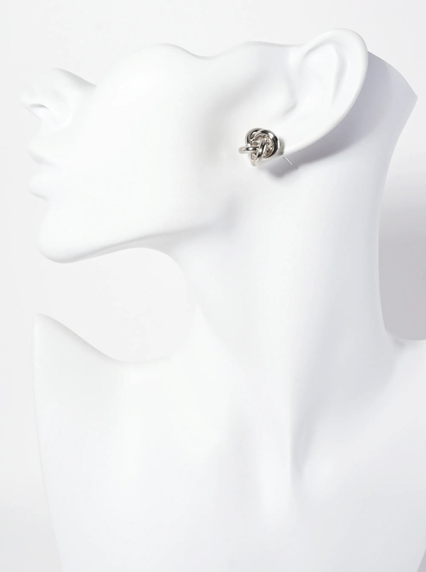Minimalist Polished Brass 15mm Love-Knot Stud Earrings