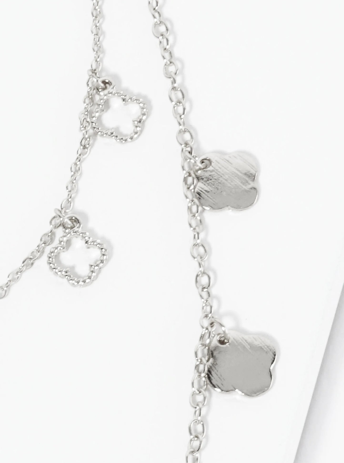 Quatrefoil Motif Layered Necklace