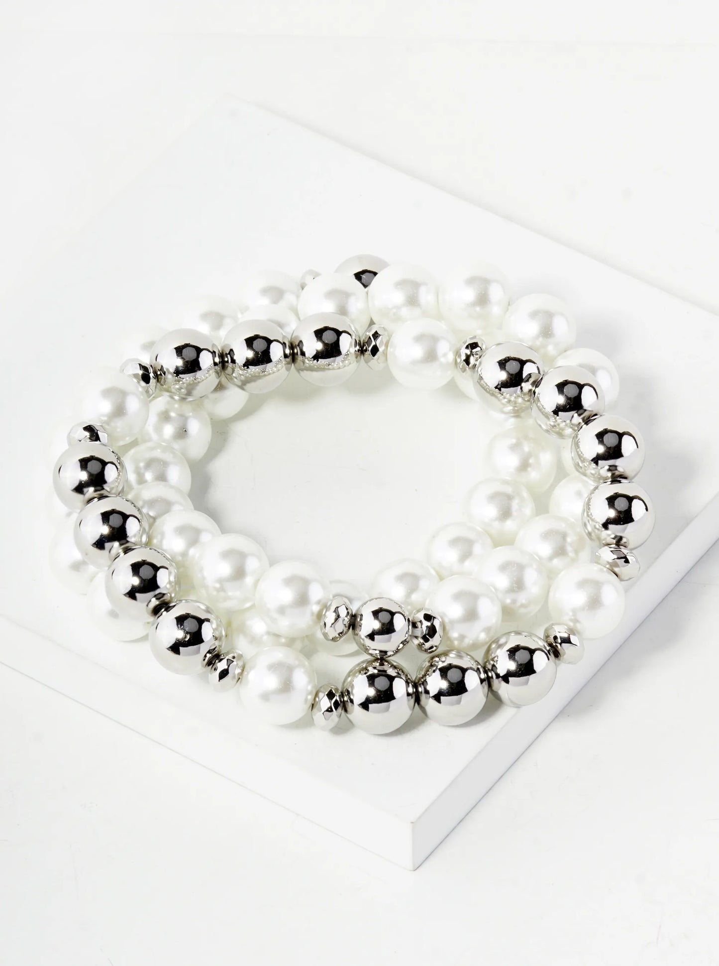 Set Of 3 10mm Pearl And Metallic Beaded Stackable Stretch Bracelet