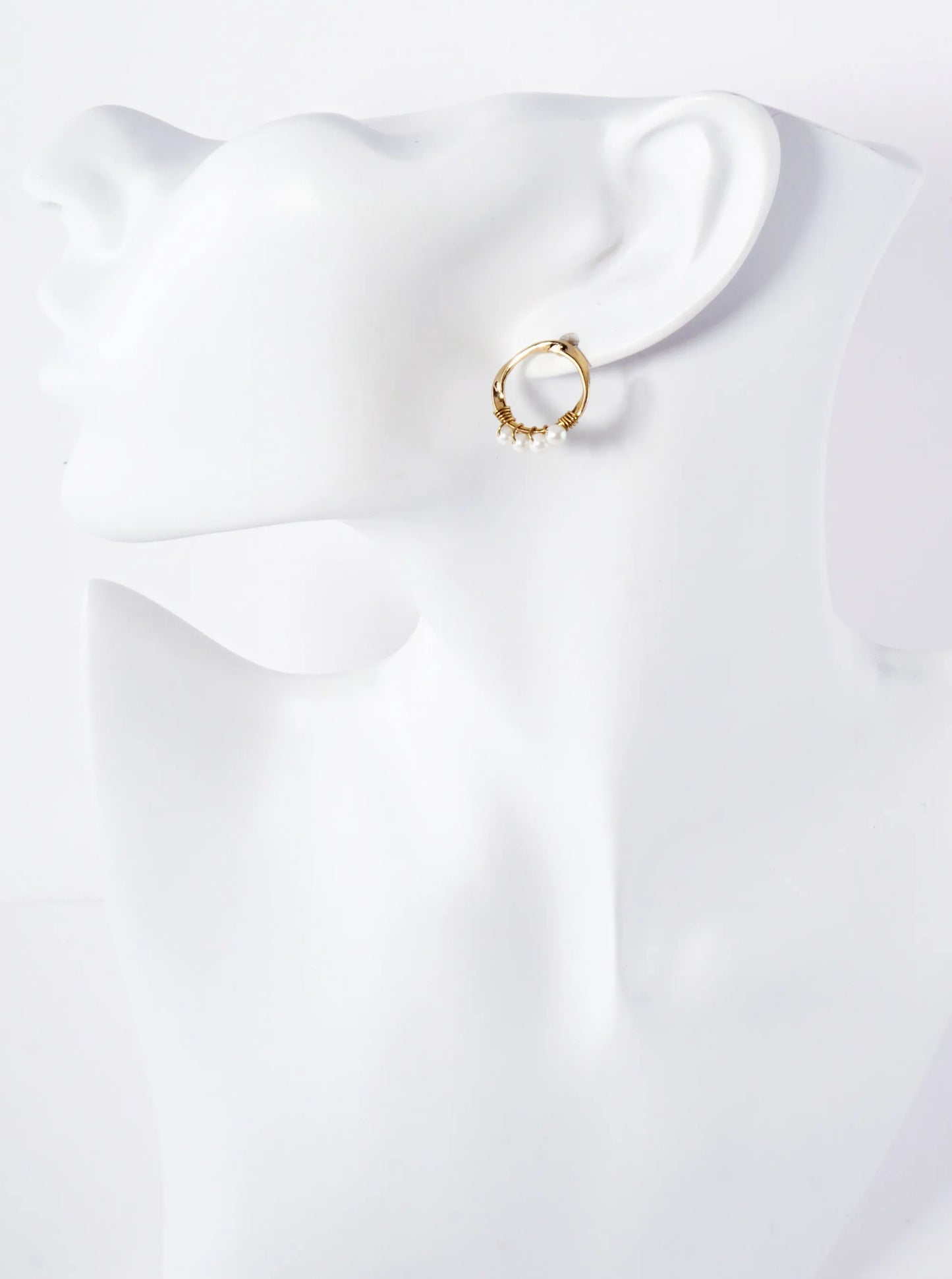 Small Circle Post Earrings With Wired Pearls