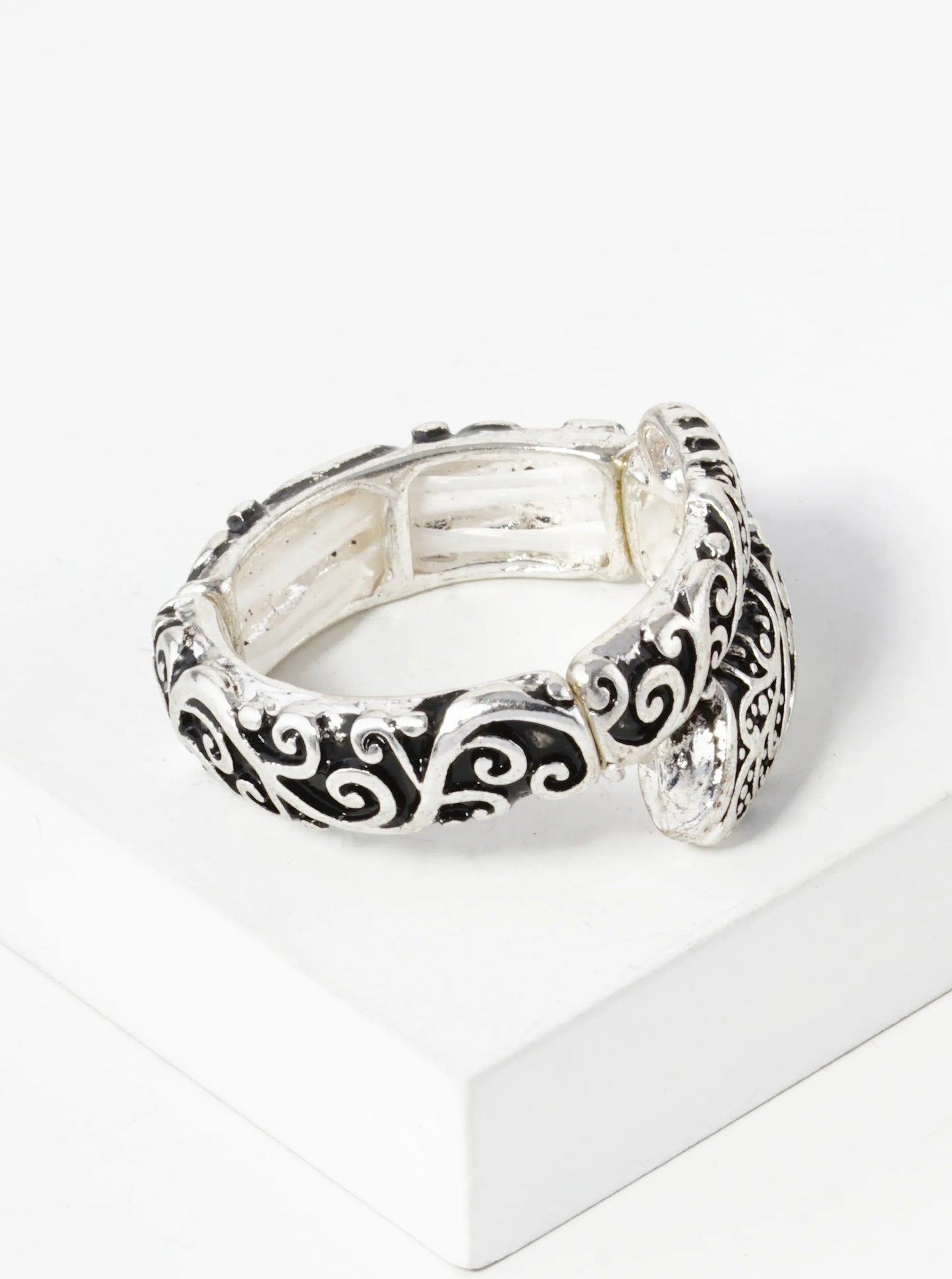 Tailored Filigree Eye Catching Stretch Ring