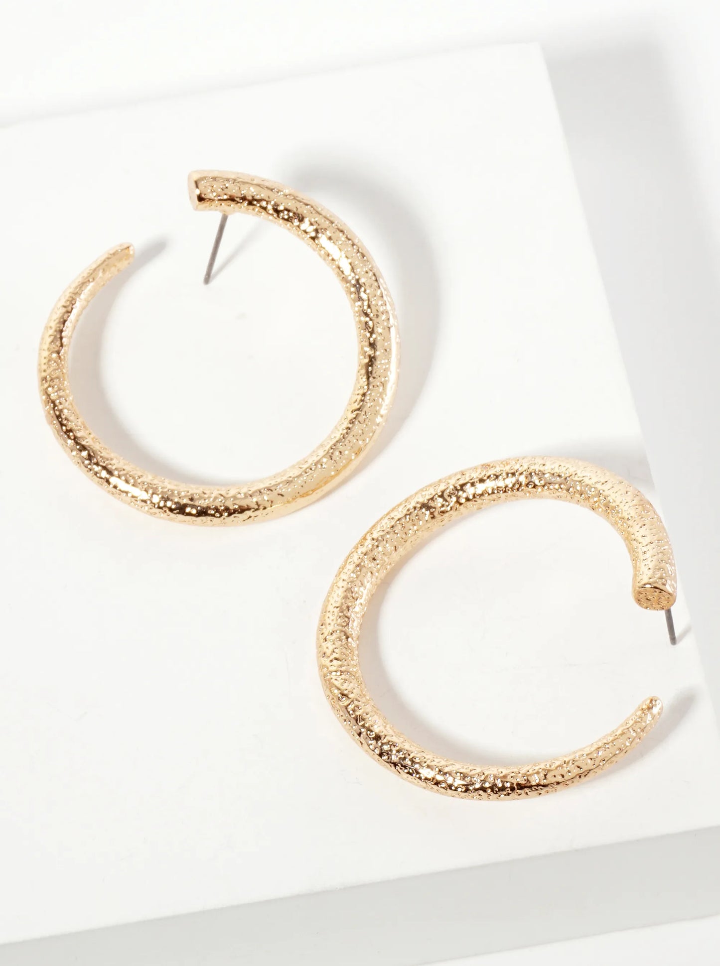 Textured 40mm Front-Facing Hoop Earrings