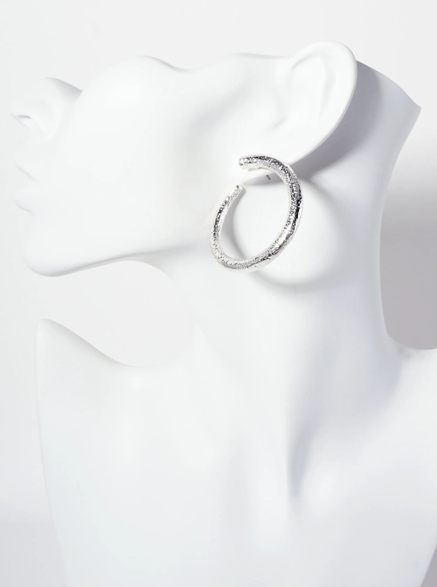 Textured 40mm Front-Facing Hoop Earrings