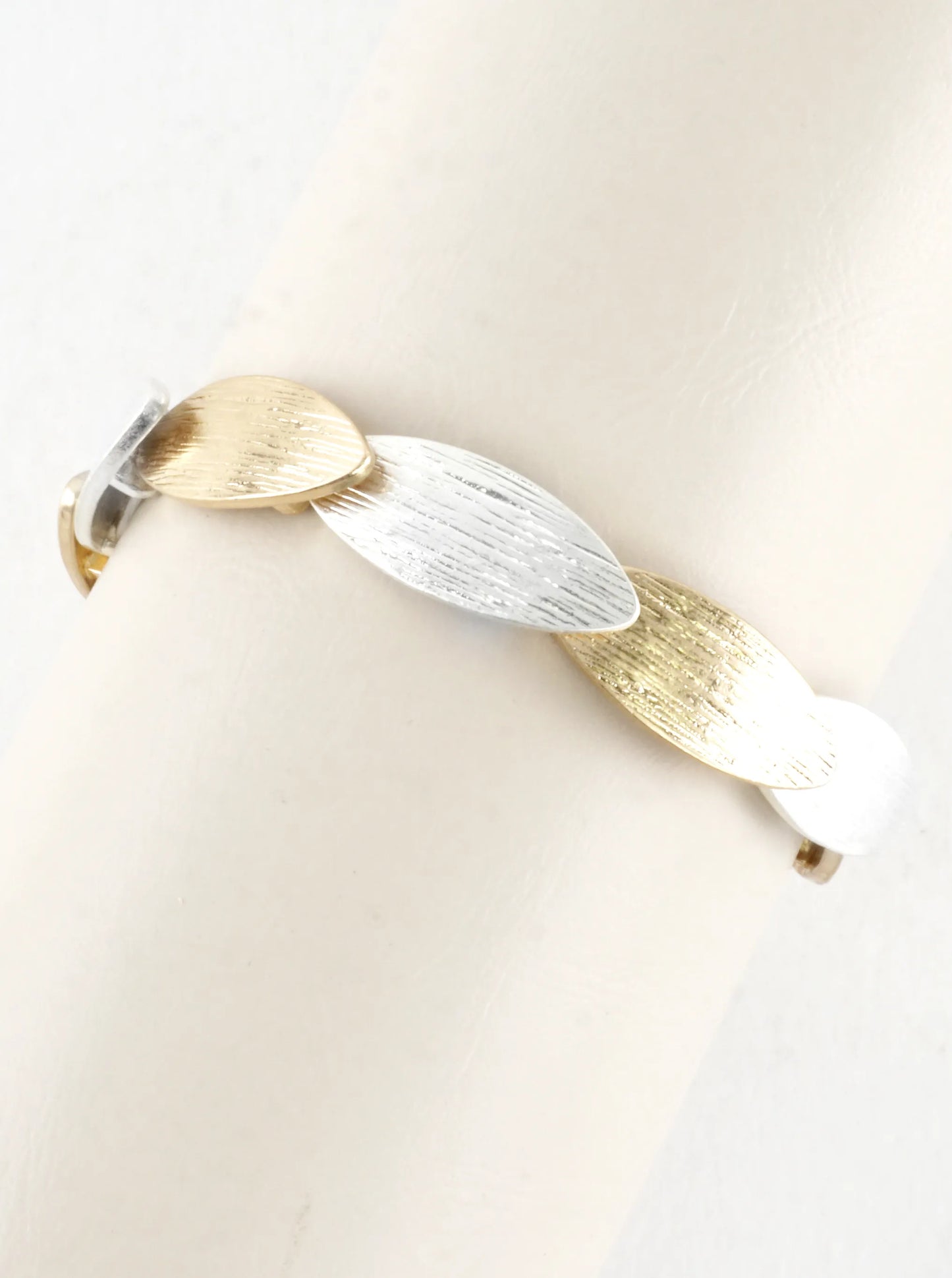 Textured Oval Overlap Stretch Bracelet