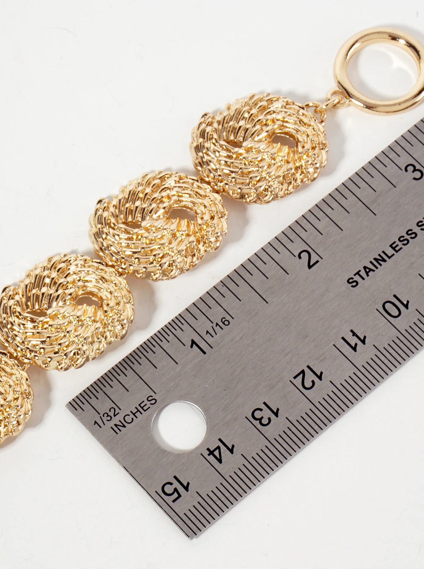 Textured Round Design Vintage Chain 17-inch Necklace With Toggle-Closure
