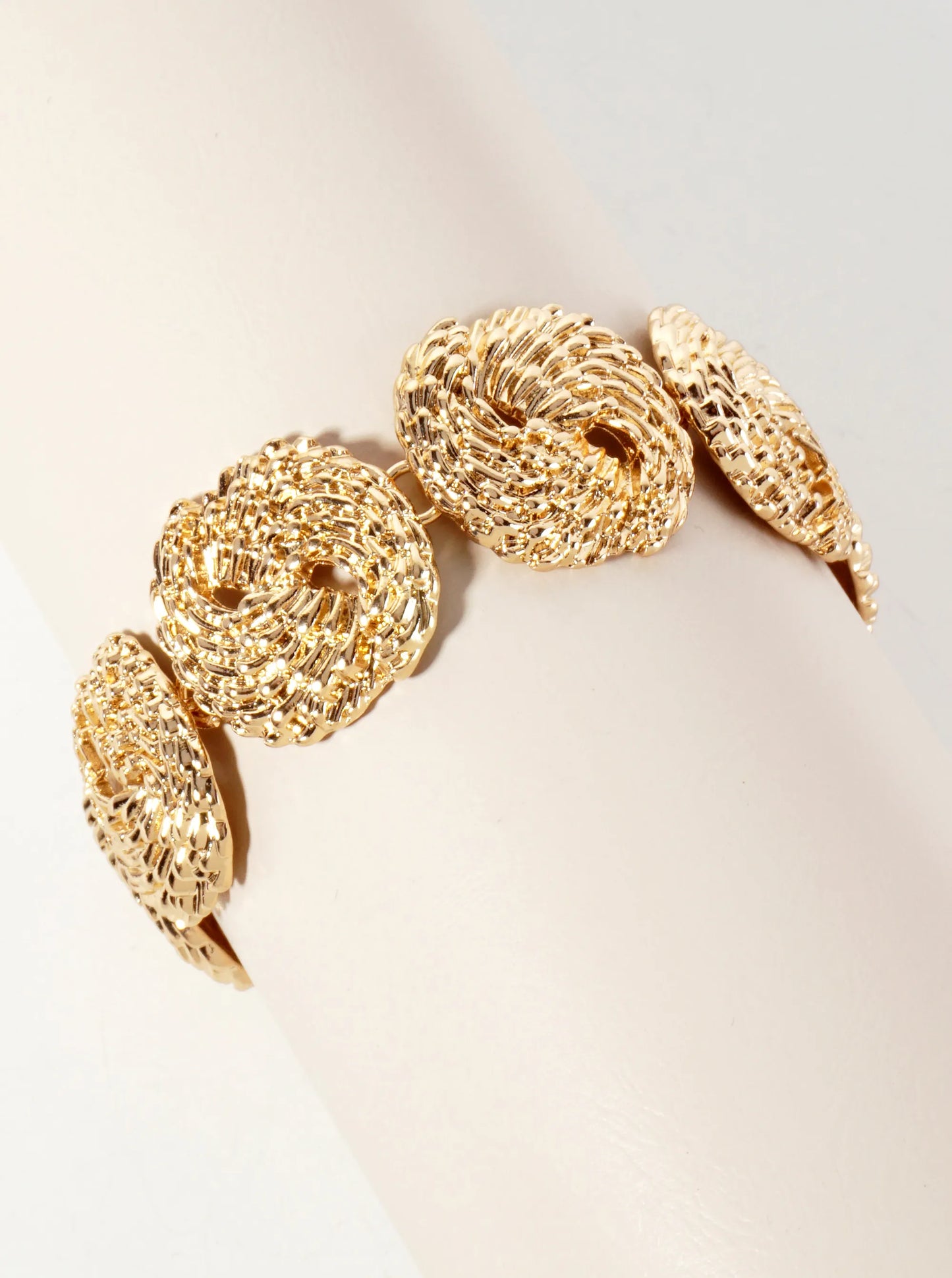Textured Round Design Vintage Chain Bracelet With-Toggle-Closure