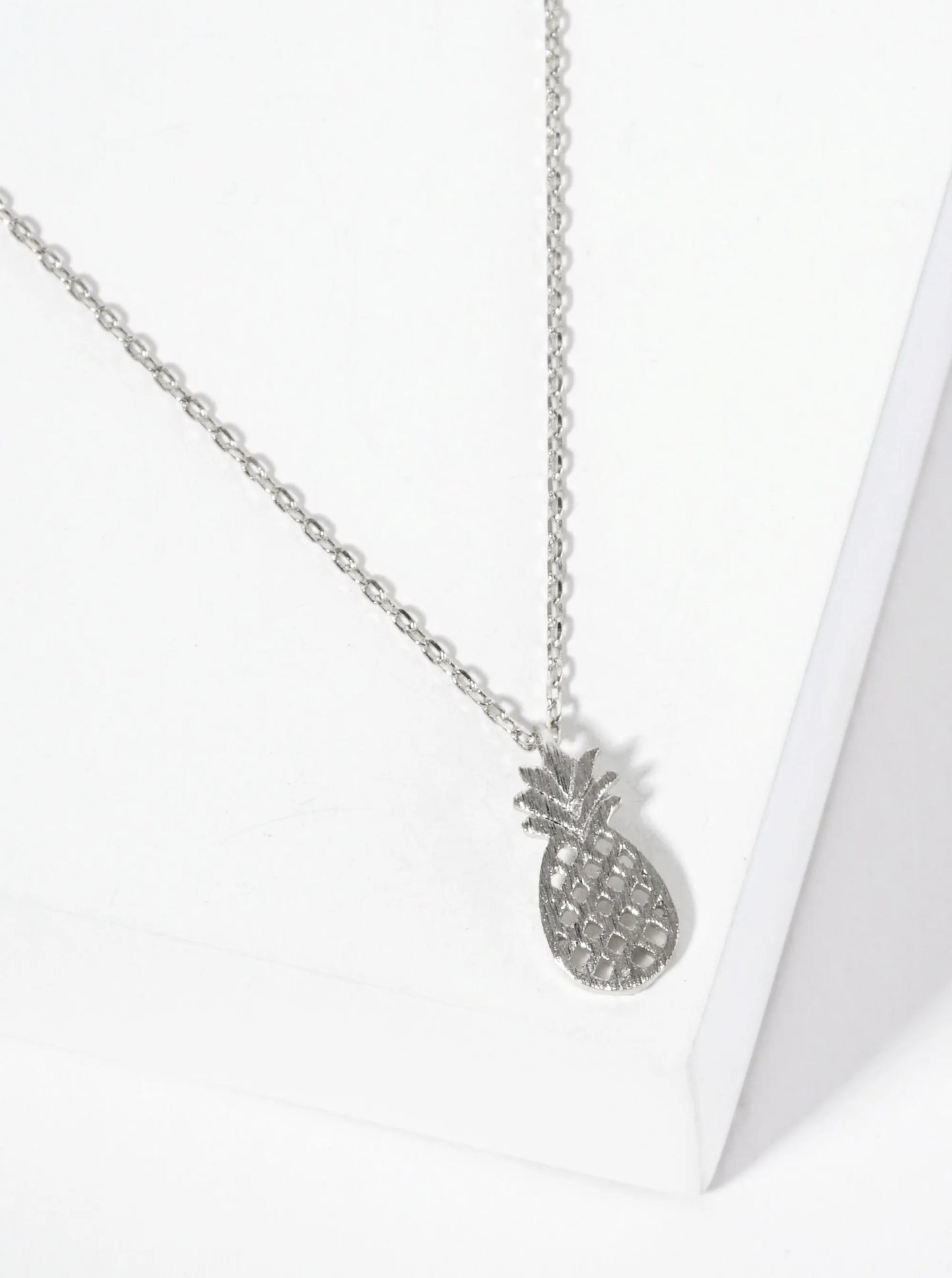 Tropical-Fruit-Theme 15mm 18K-Gold-Dipped Brushed-Texture Filigree Pineapple Pendant Necklace
