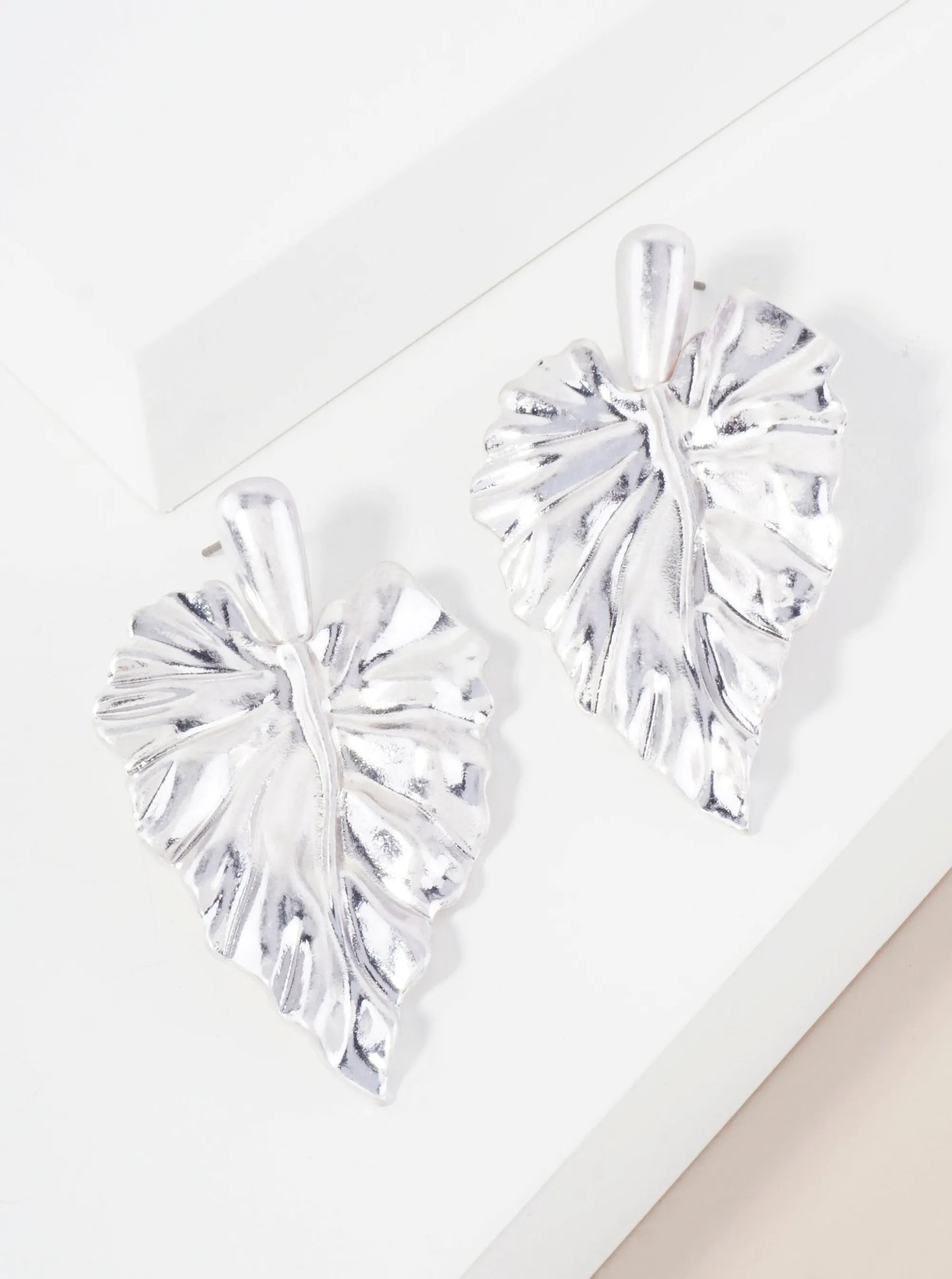 Tropical-Theme Textured Chunky Monstera-Leaf Dangle Earrings With-Titanium-Post