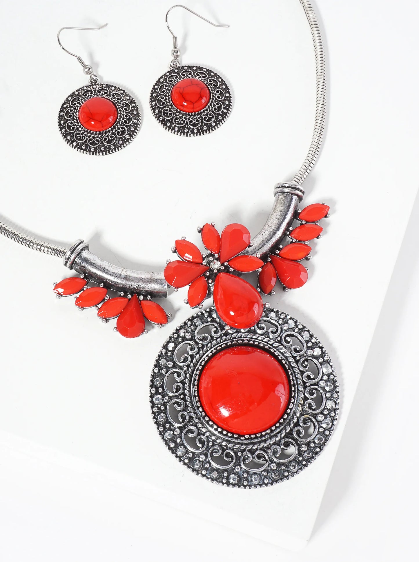 Vintage Semi-Precious Round Pendant Bohemian Necklace Set-with-Earrings