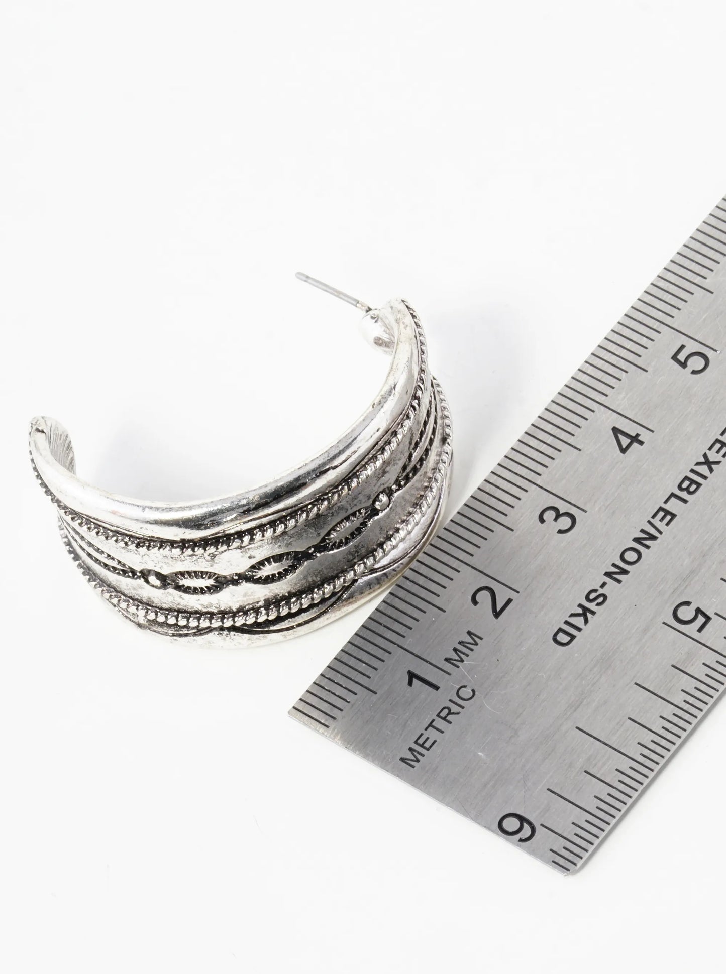 Western Tailored Pattern 35mm Wide Hoop Earrings