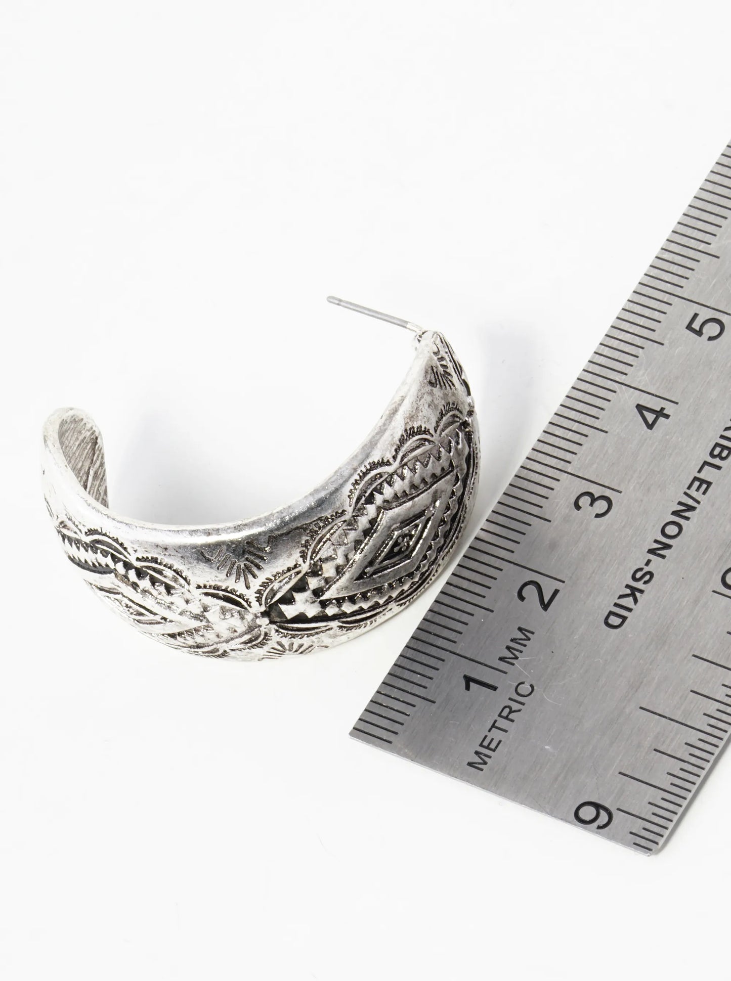 Western Tailored Pattern 35mm Wide Hoop Earrings