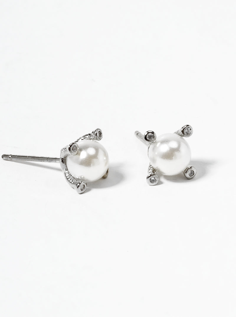 18k Gold Dipped 6mm Glass Pearl Post Stud Earrings