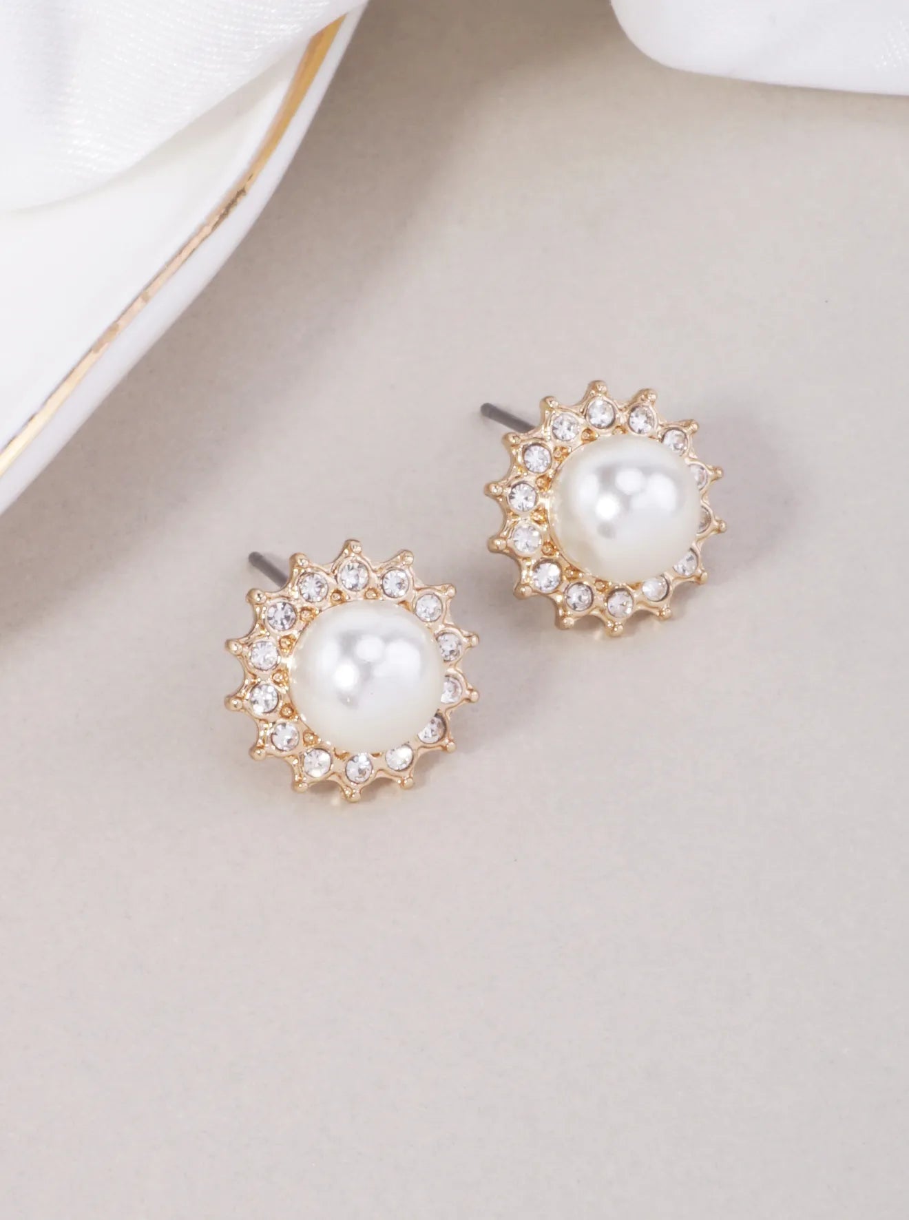 0.5-in-Pearl-Flower-Rhinestone-Stud-Earrings-61-E2437-GCR-0-ZI5TI820072026K1034.jpg