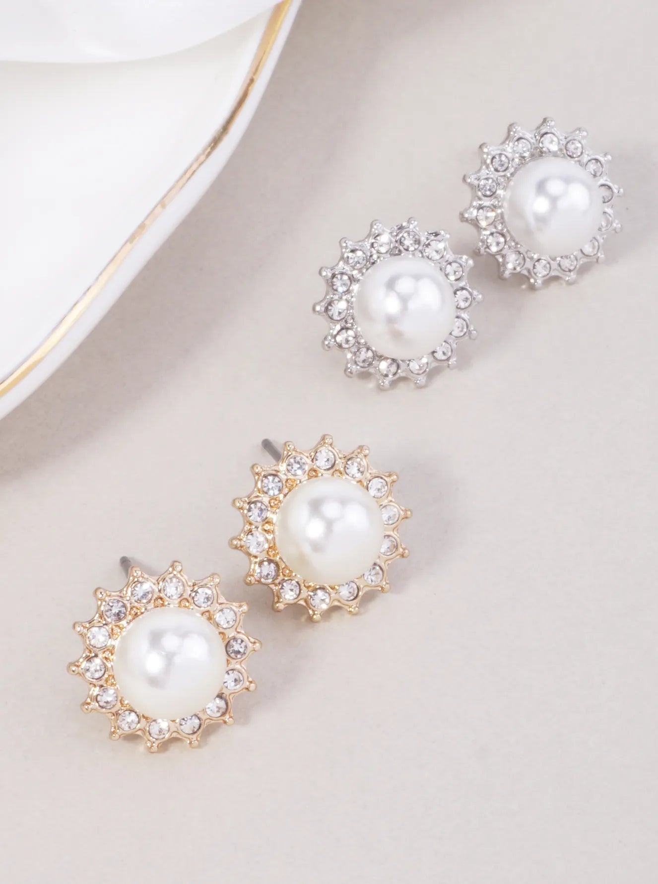 0.5-in-Pearl-Flower-Rhinestone-Stud-Earrings-61-E2437-GCR-1-QITQGF20072026K1034.jpg