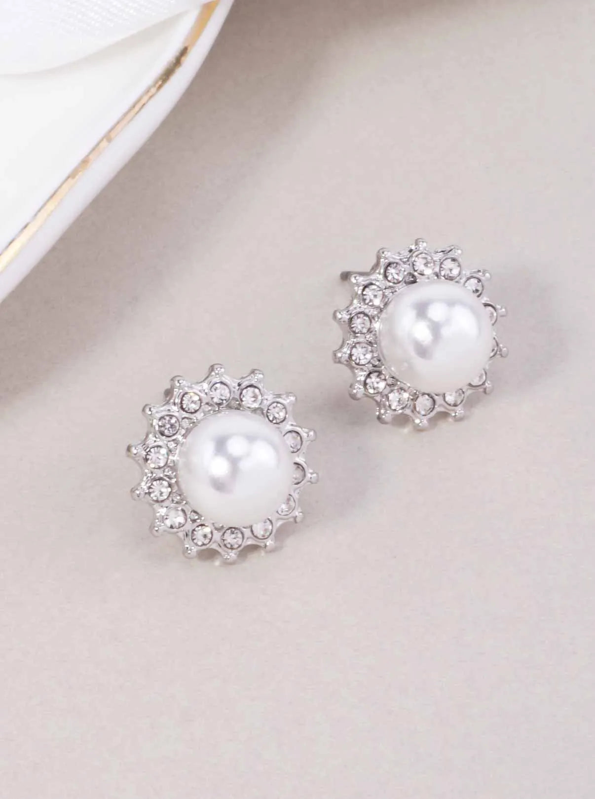 0.5-in-Pearl-Flower-Rhinestone-Stud-Earrings-61-E2437-RCR-0-MFOKLM20072026K1034.jpg