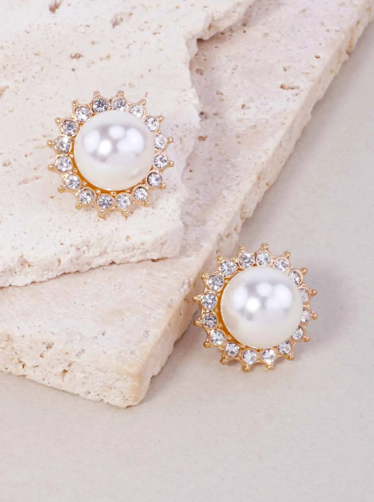 0.6-in-Pearl-Flower-Rhinestone-Stud-Earrings-61-E2438-GCR-0-W6NGS120070026K1039.jpg
