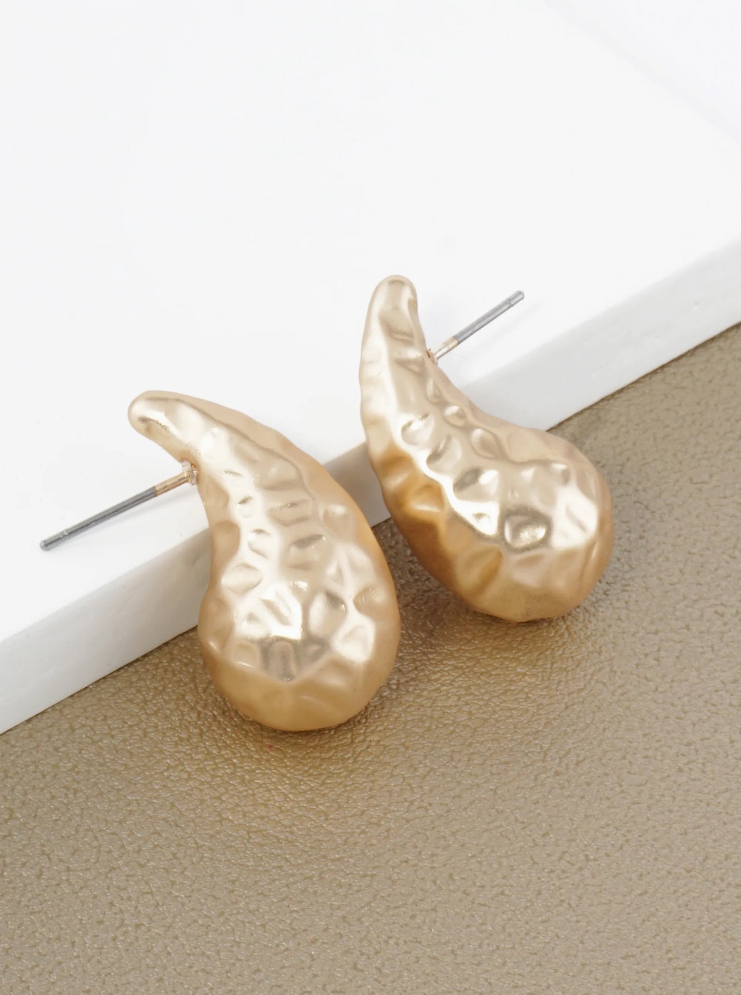 1 Inch Hammered Hollow Puffy Teardrop Stud Earrings