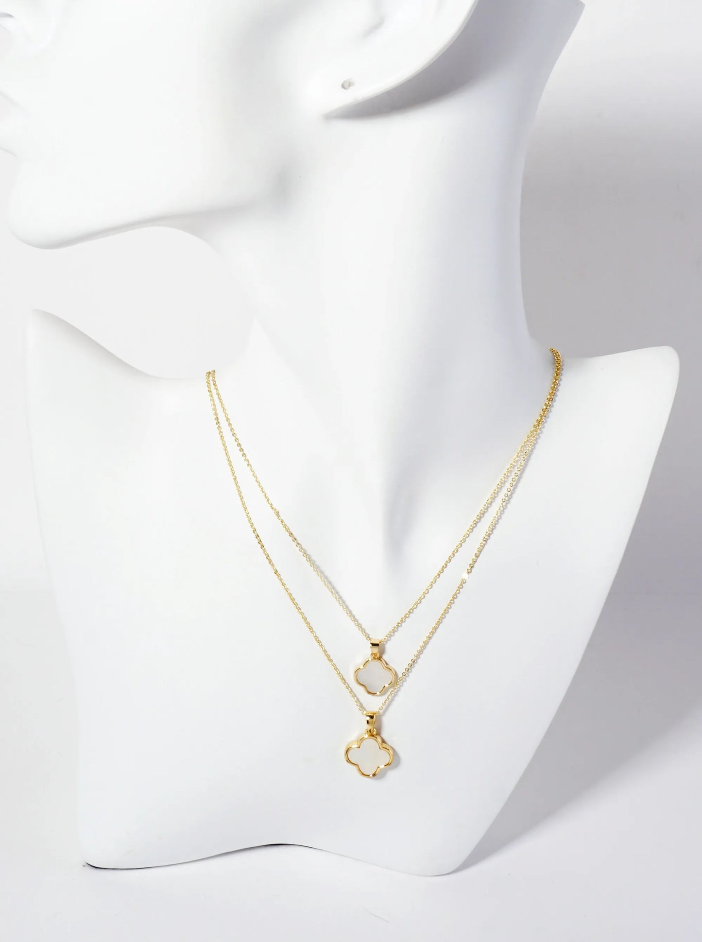 10-12mm Mother-of-Pearl Quatrefoil Pendant Layered Necklace